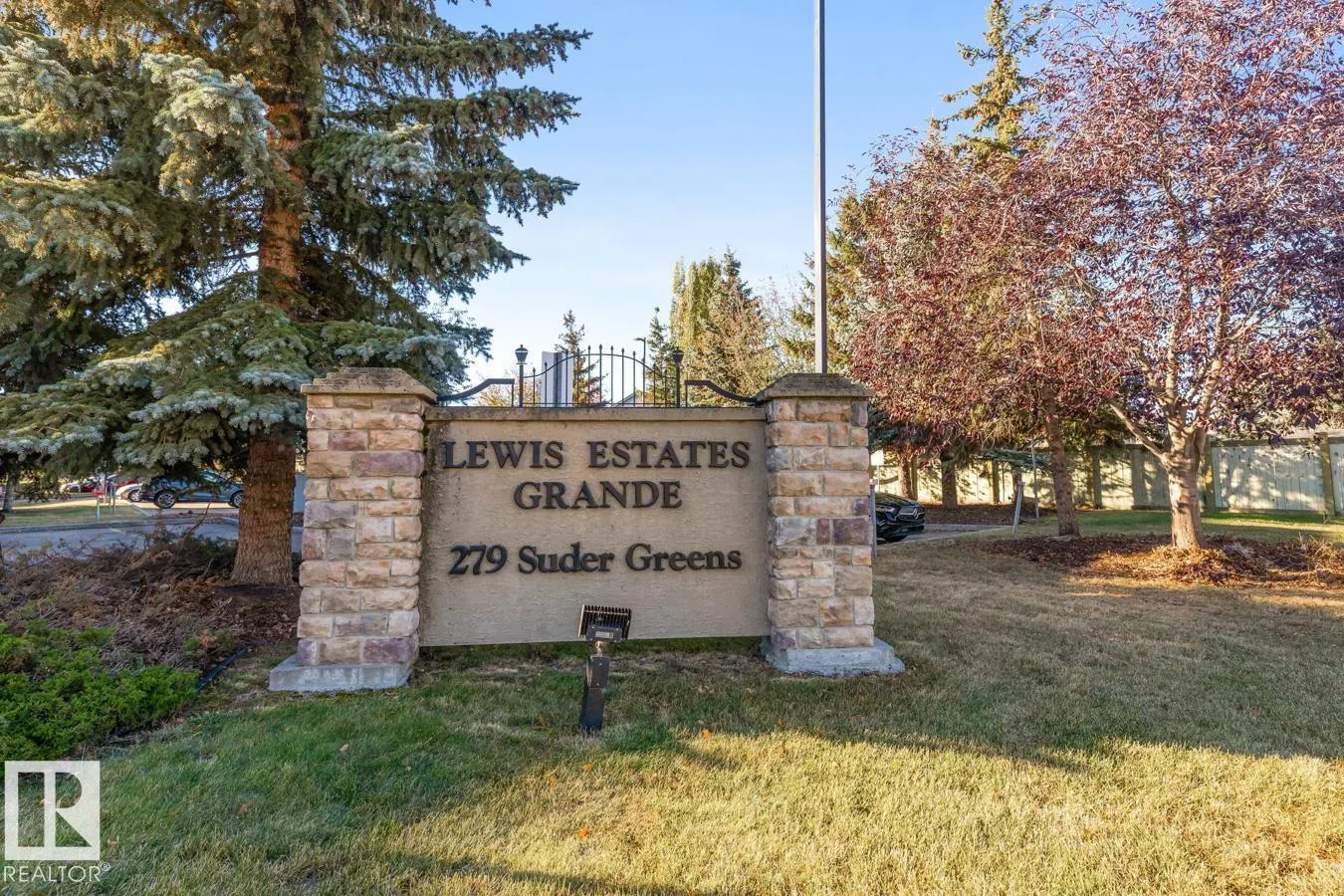 279 SUDER GREENS Drive
