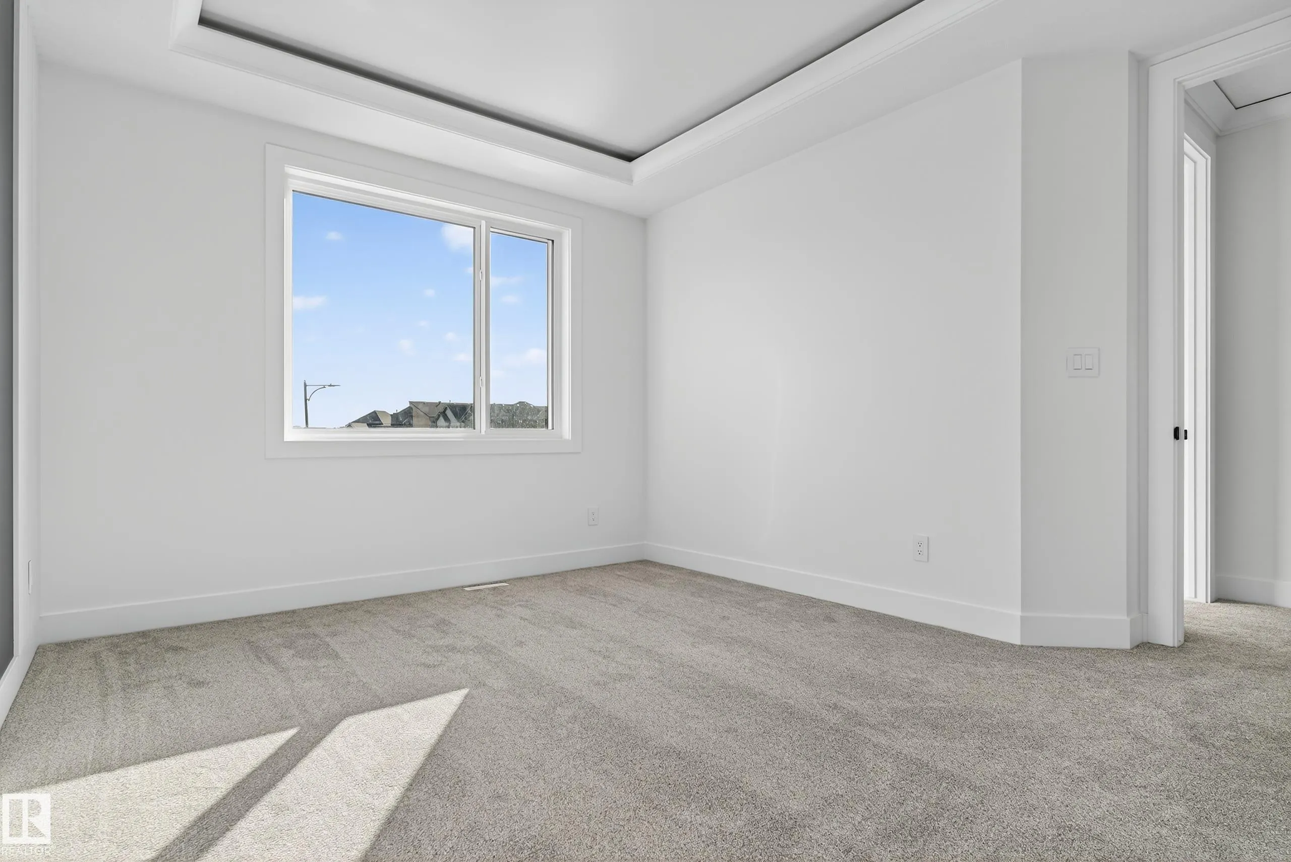 160 EDGEWATER Circle