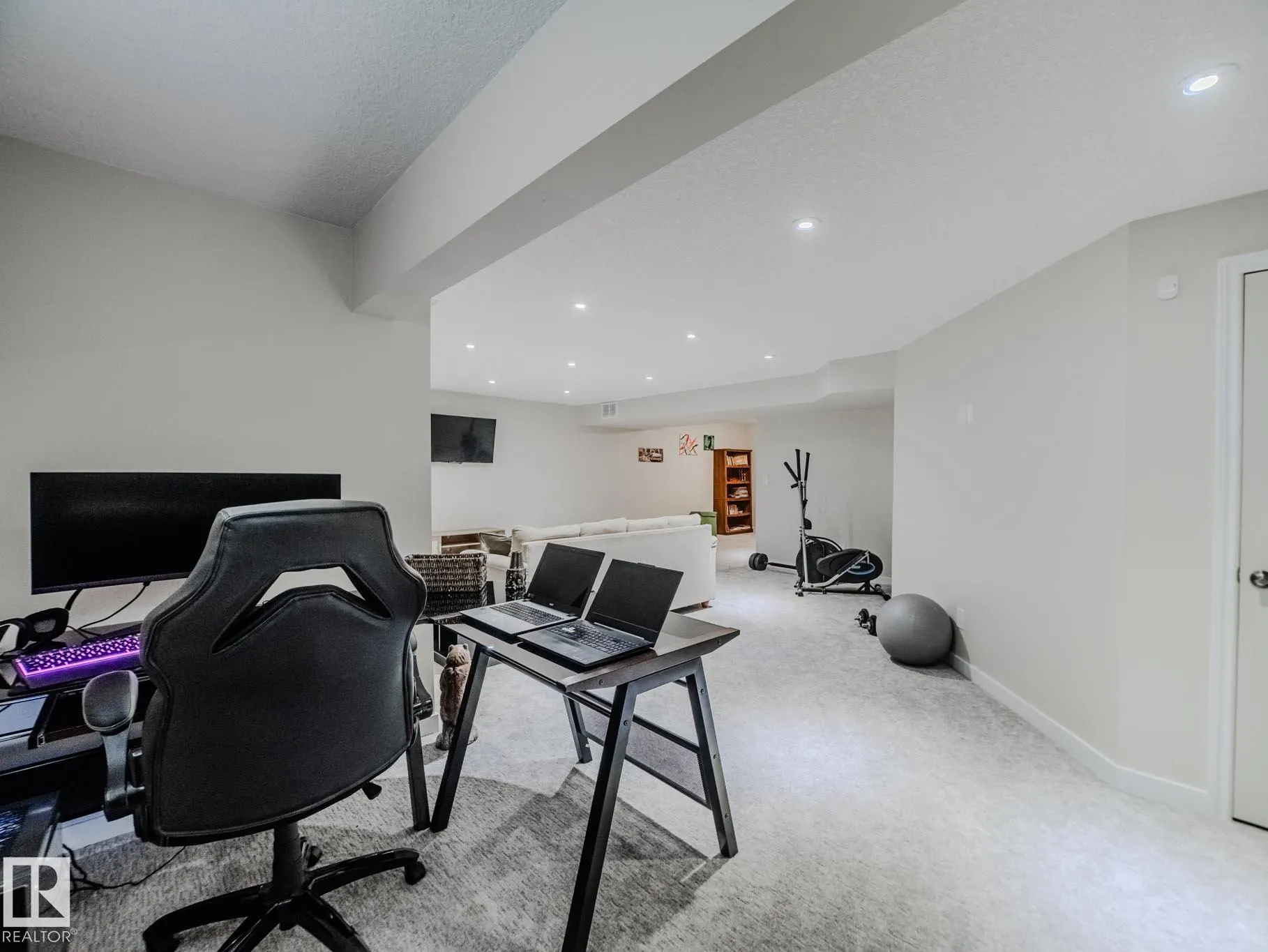 6212 SUNBROOK Lane