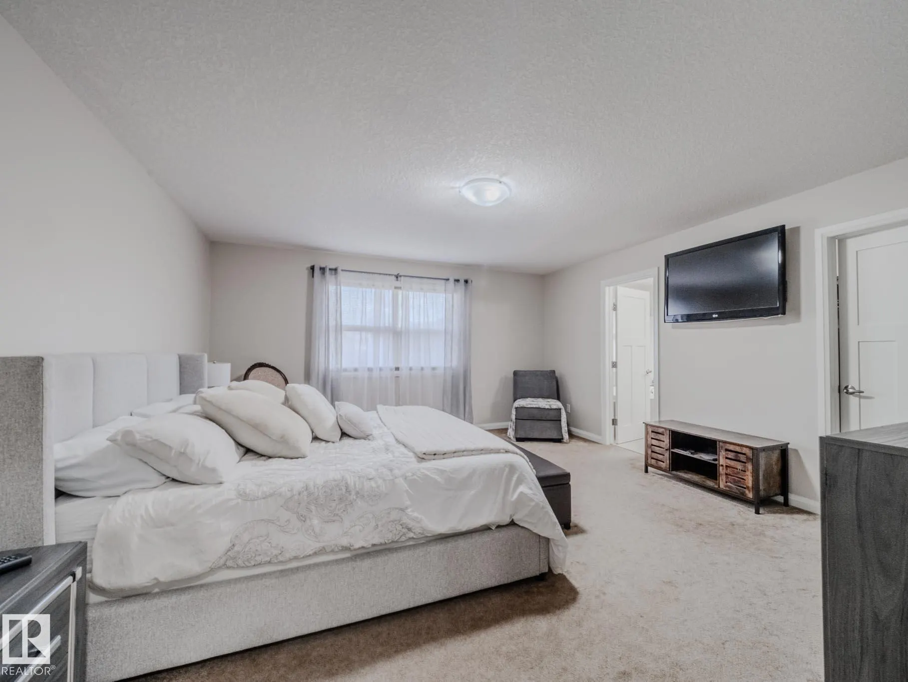 6212 SUNBROOK Lane