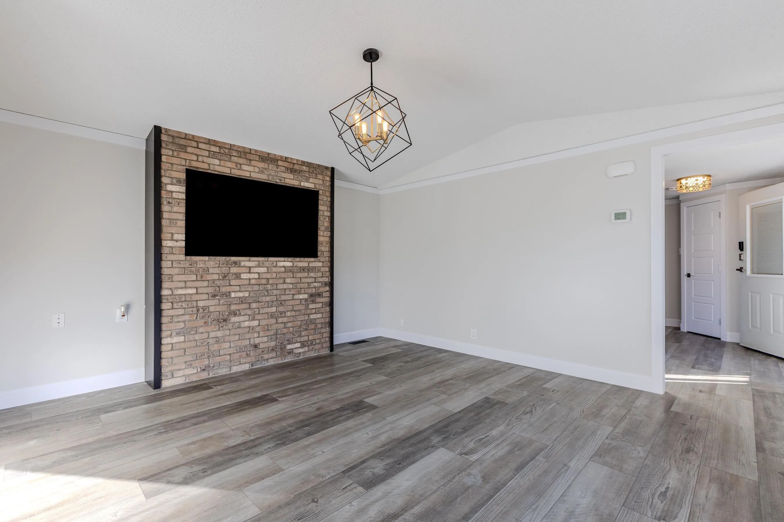 514 Maple Wood Crescent
