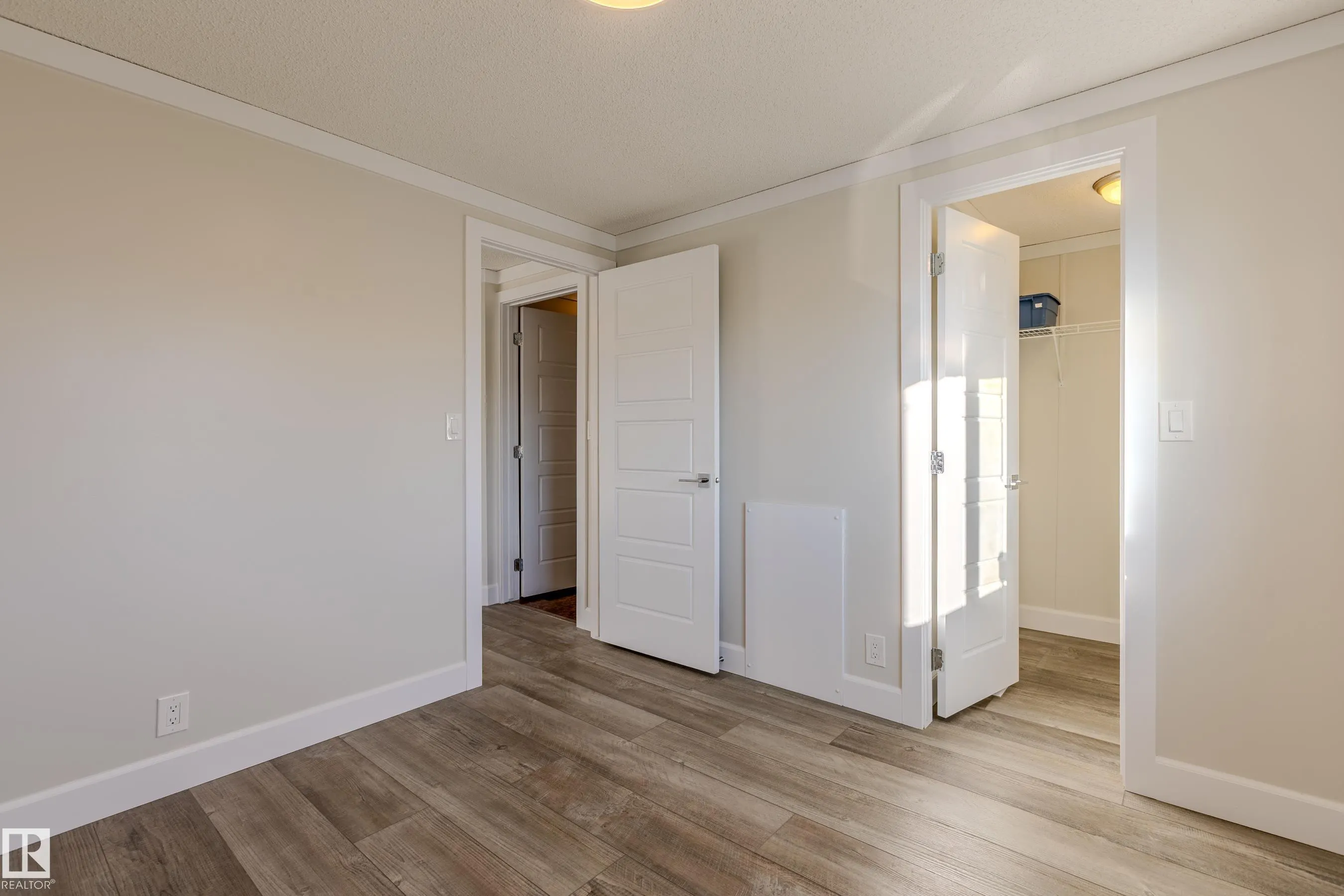 514 Maple Wood Crescent