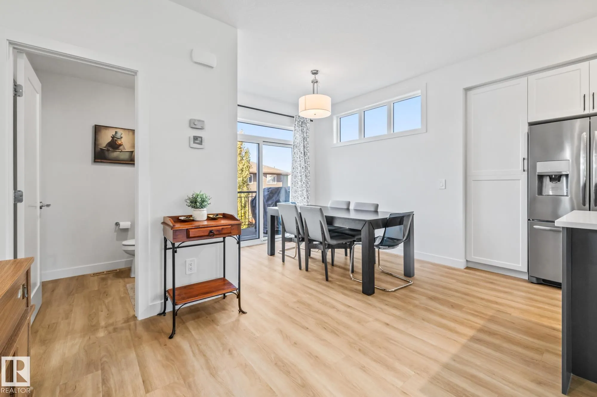 100 JENSEN LAKES Boulevard