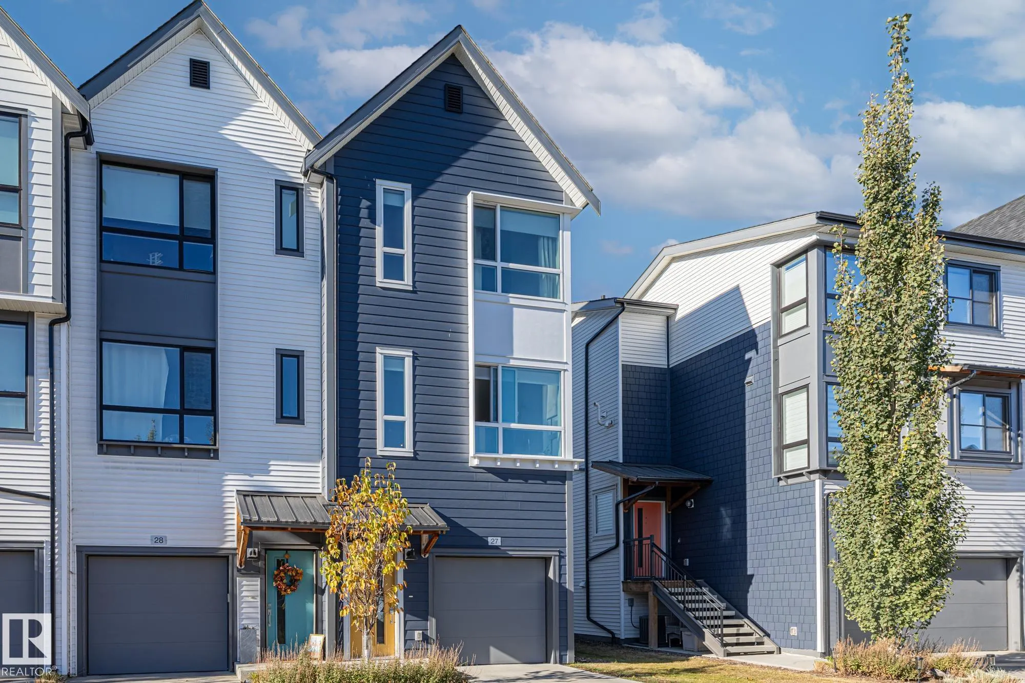 100 JENSEN LAKES Boulevard