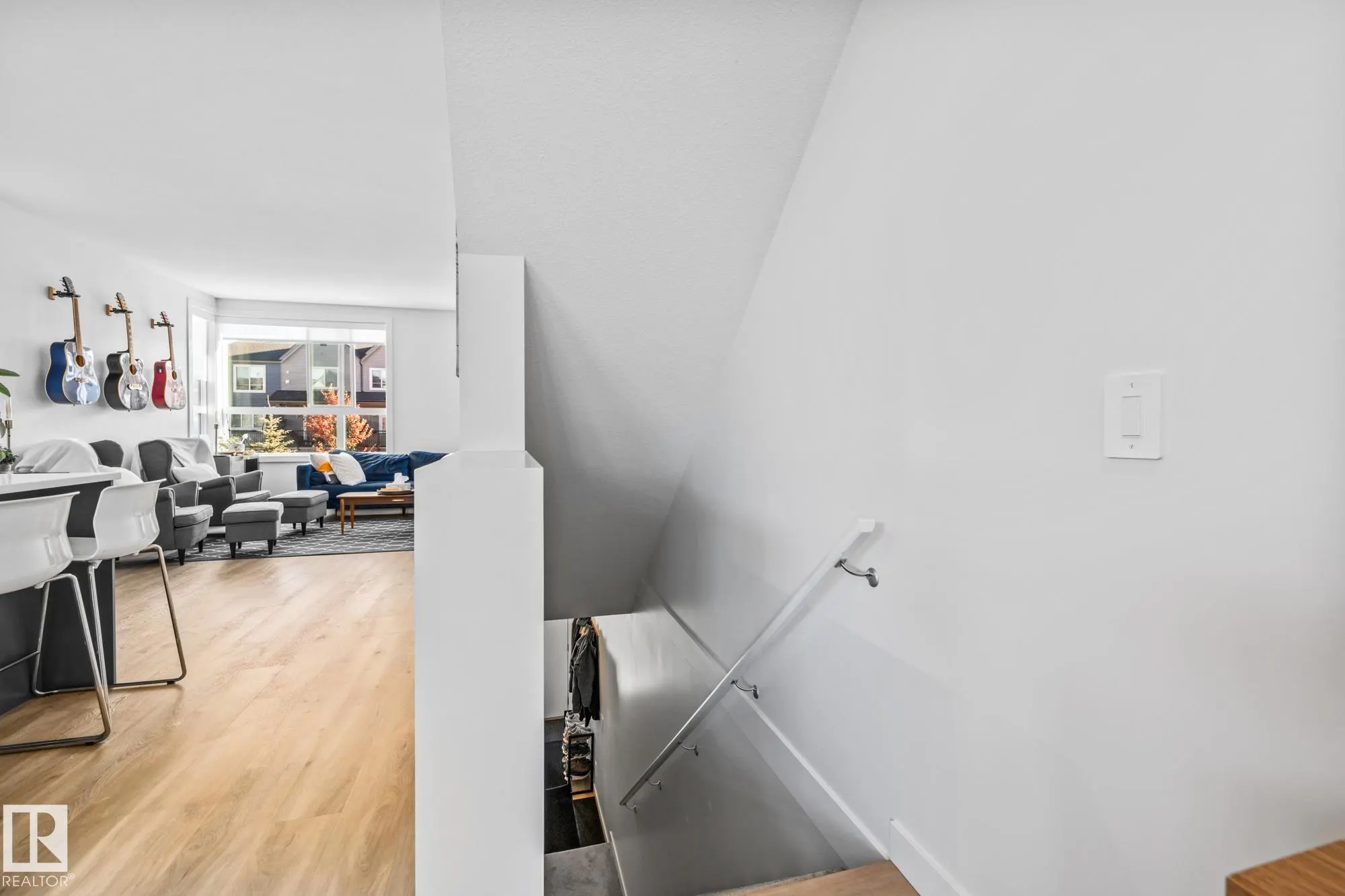 100 JENSEN LAKES Boulevard