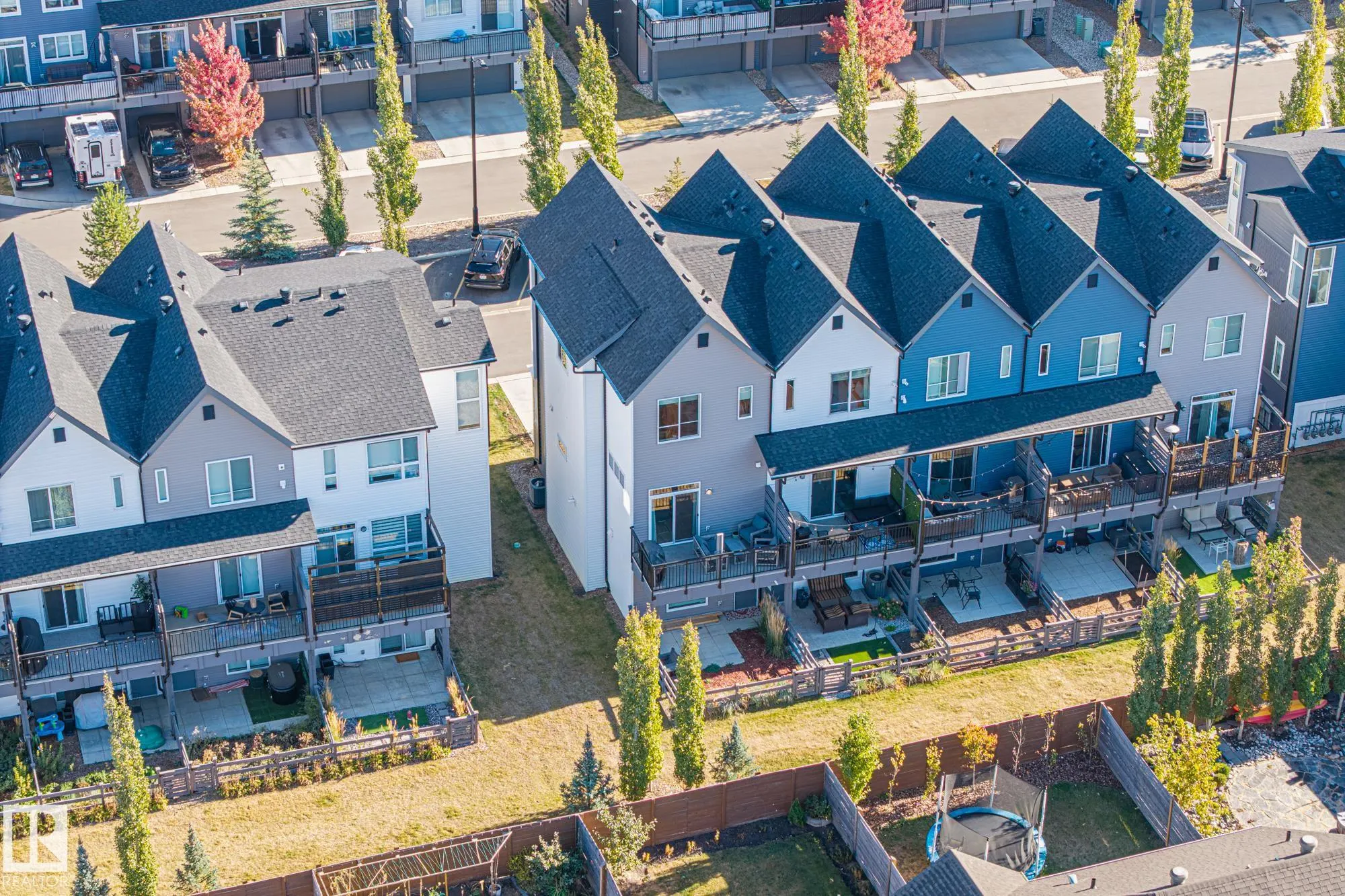 100 JENSEN LAKES Boulevard