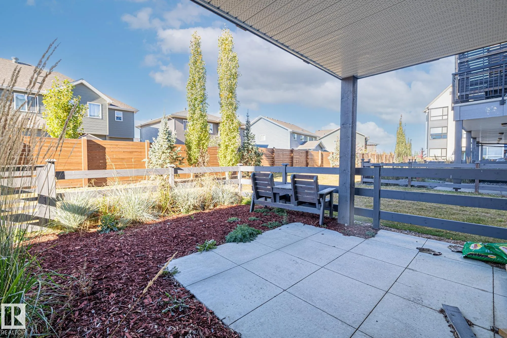 100 JENSEN LAKES Boulevard