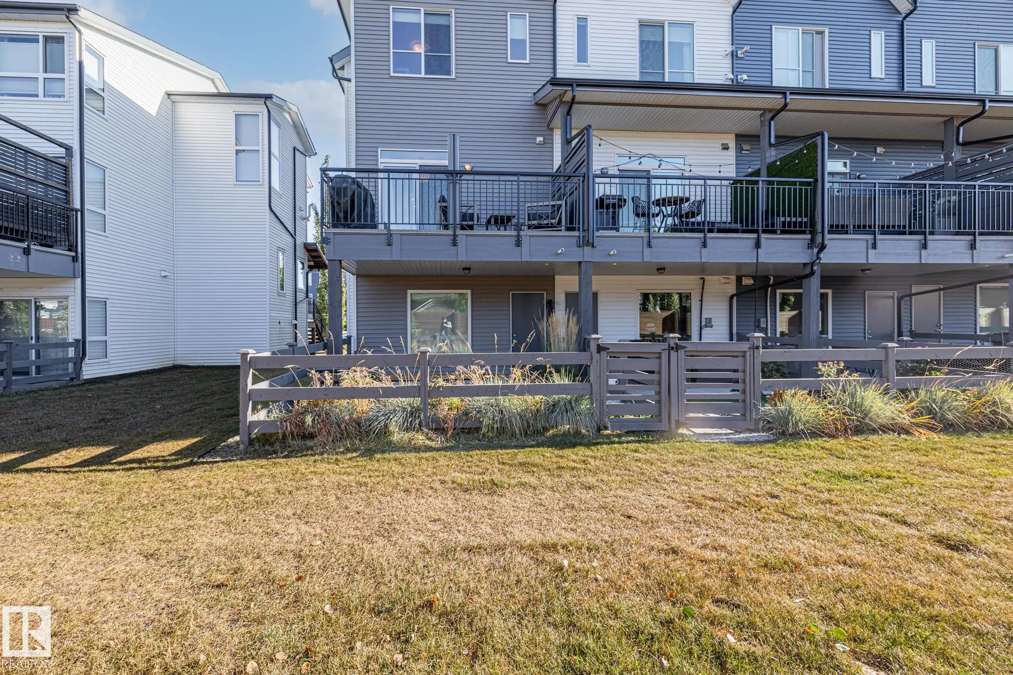 100 JENSEN LAKES Boulevard