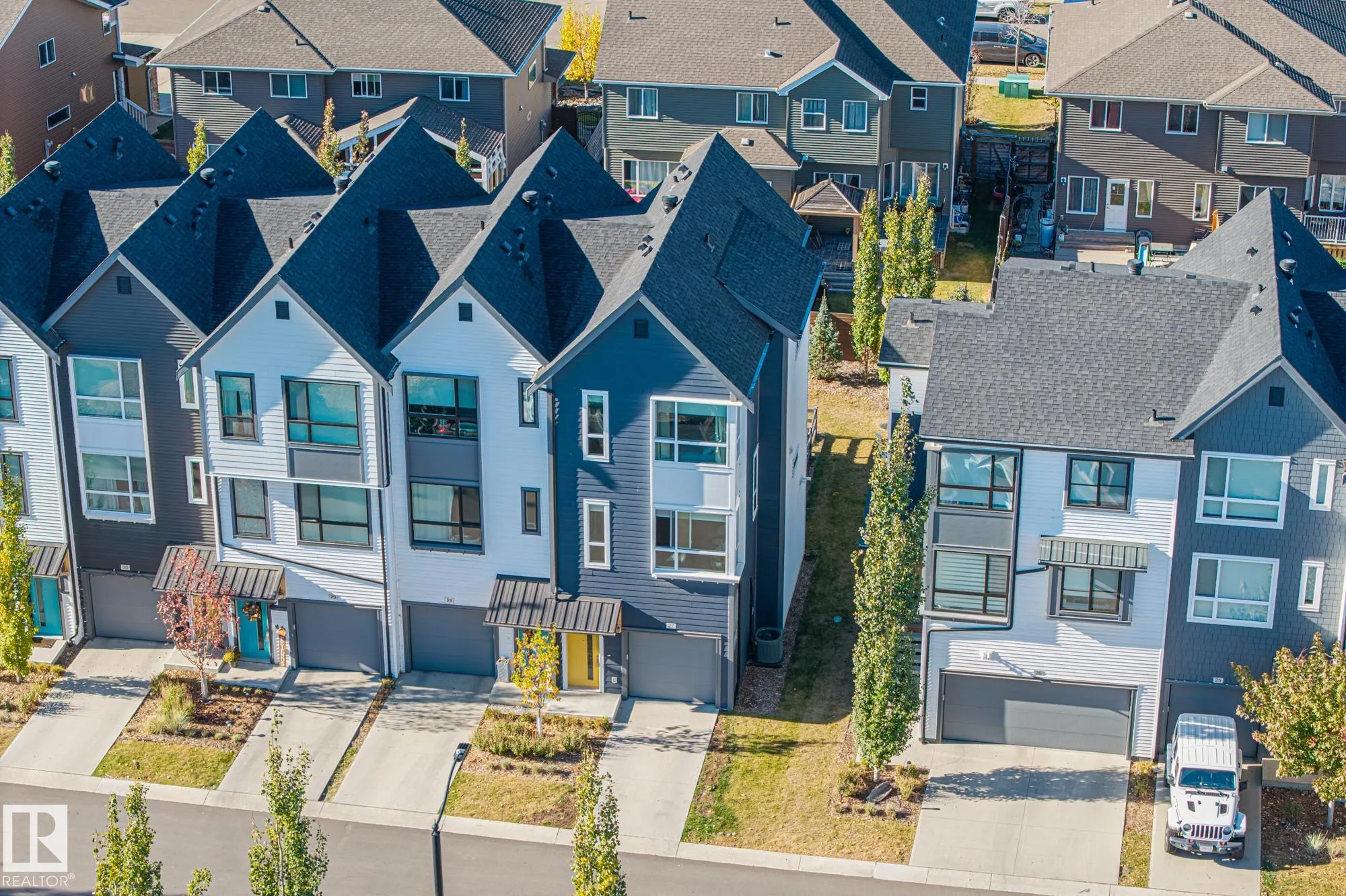 100 JENSEN LAKES Boulevard