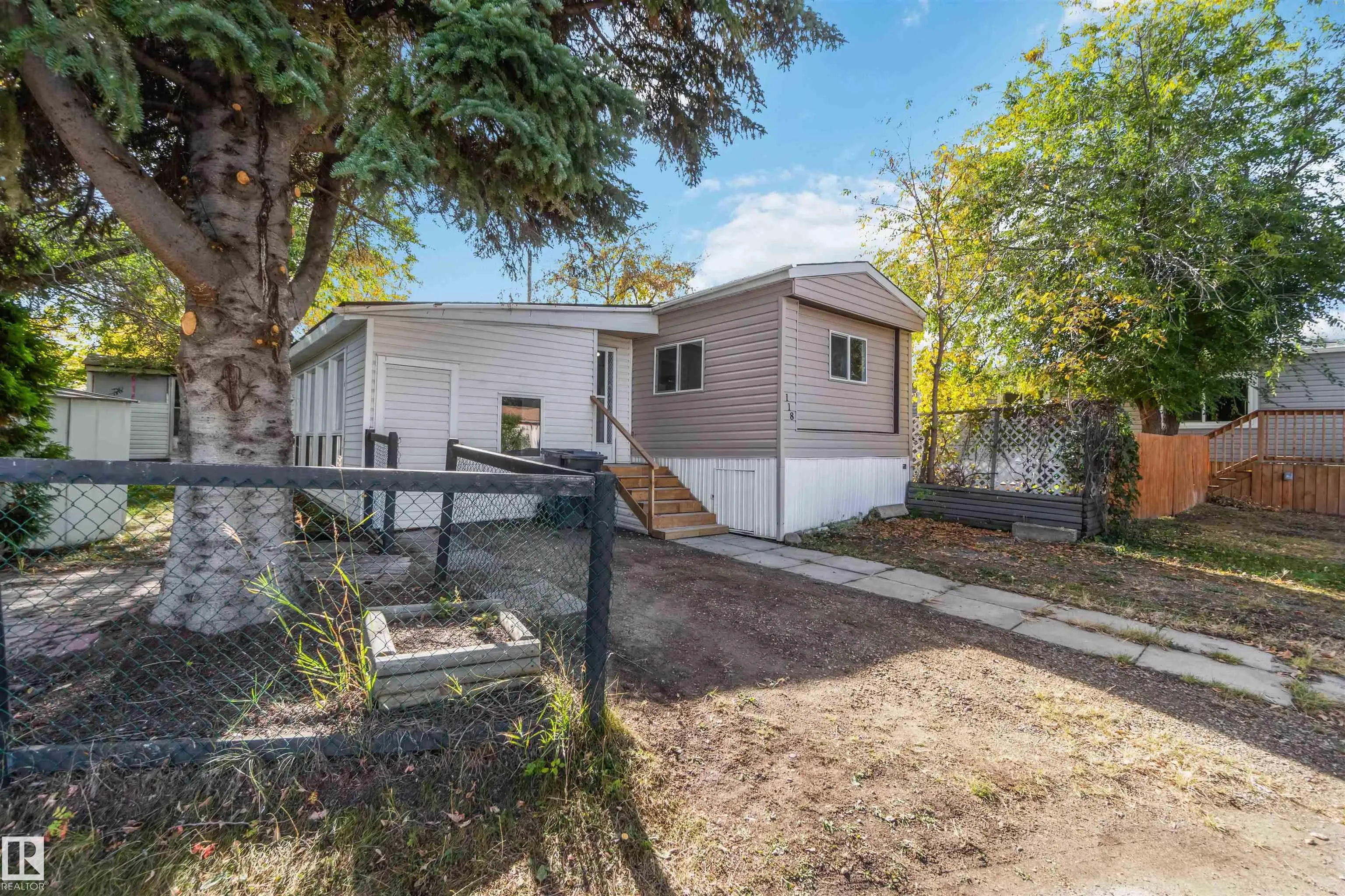 #118 305 Calahoo Road