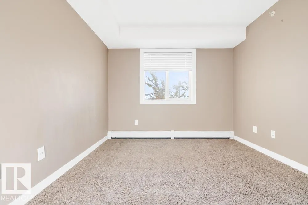 11803 22 Avenue
