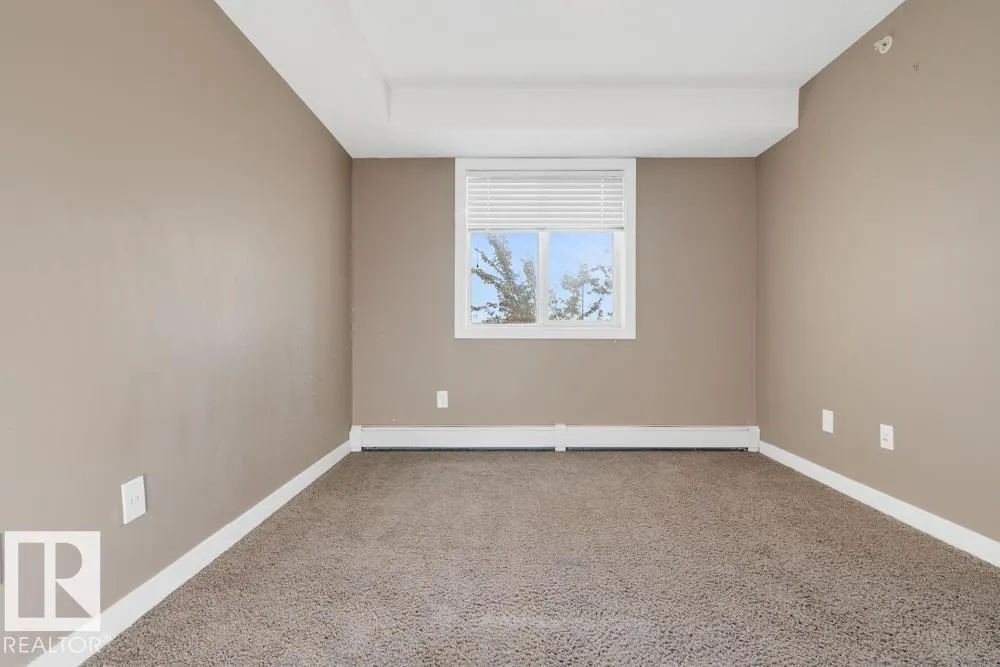 11803 22 Avenue