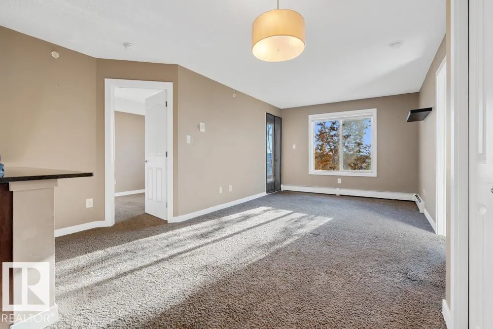 11803 22 Avenue