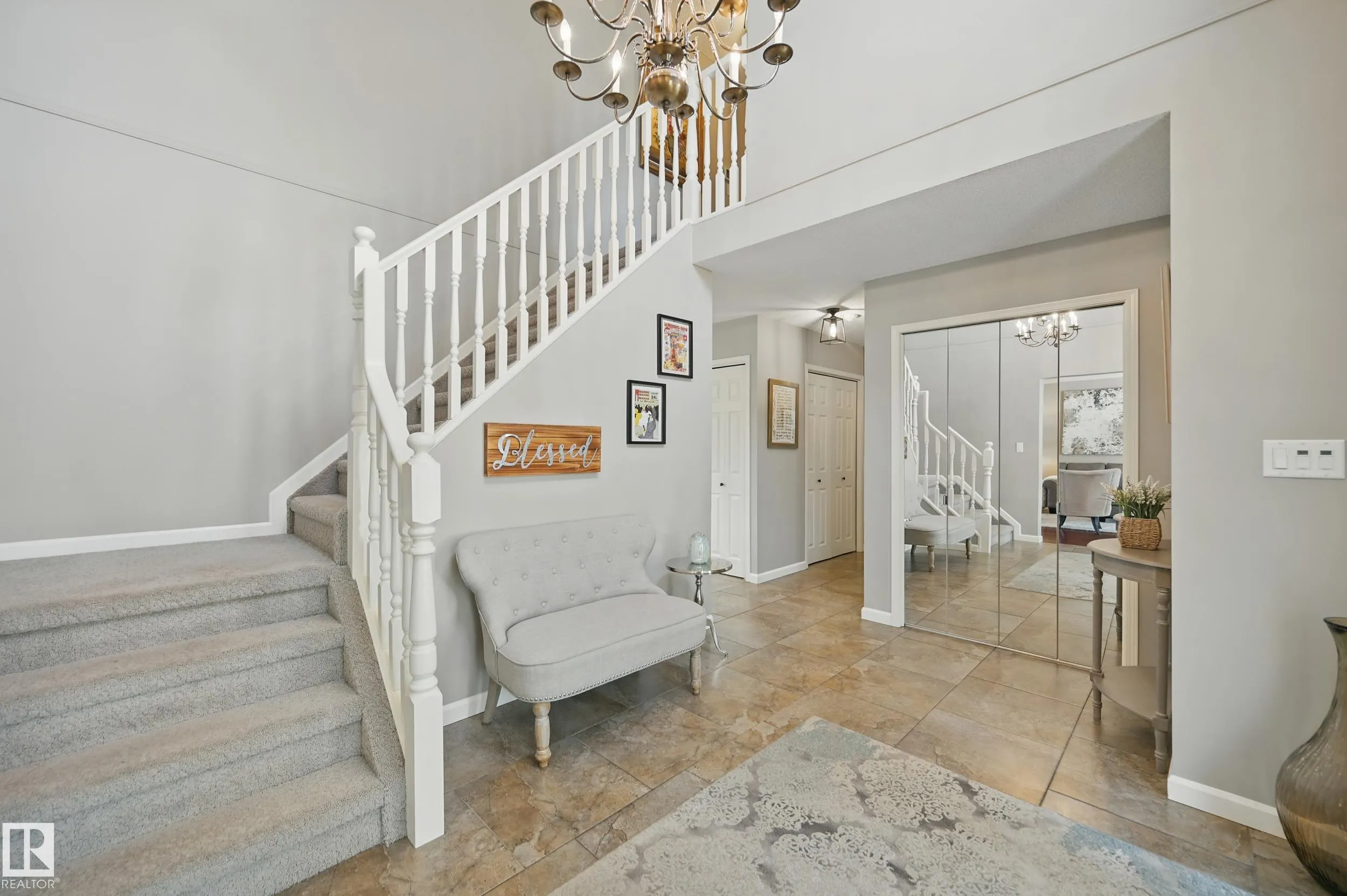 24 BLUE QUILL Crescent