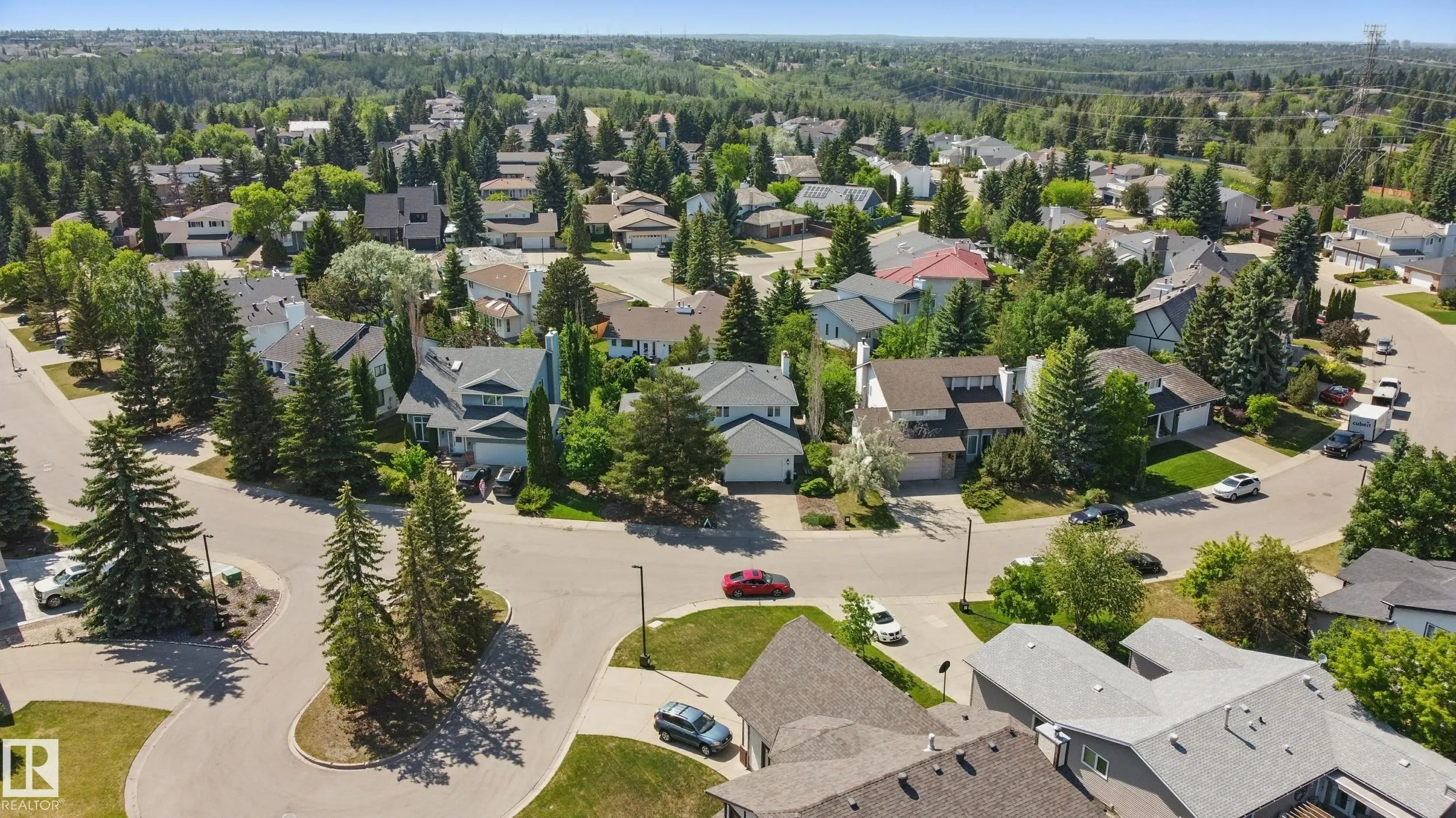 24 BLUE QUILL Crescent