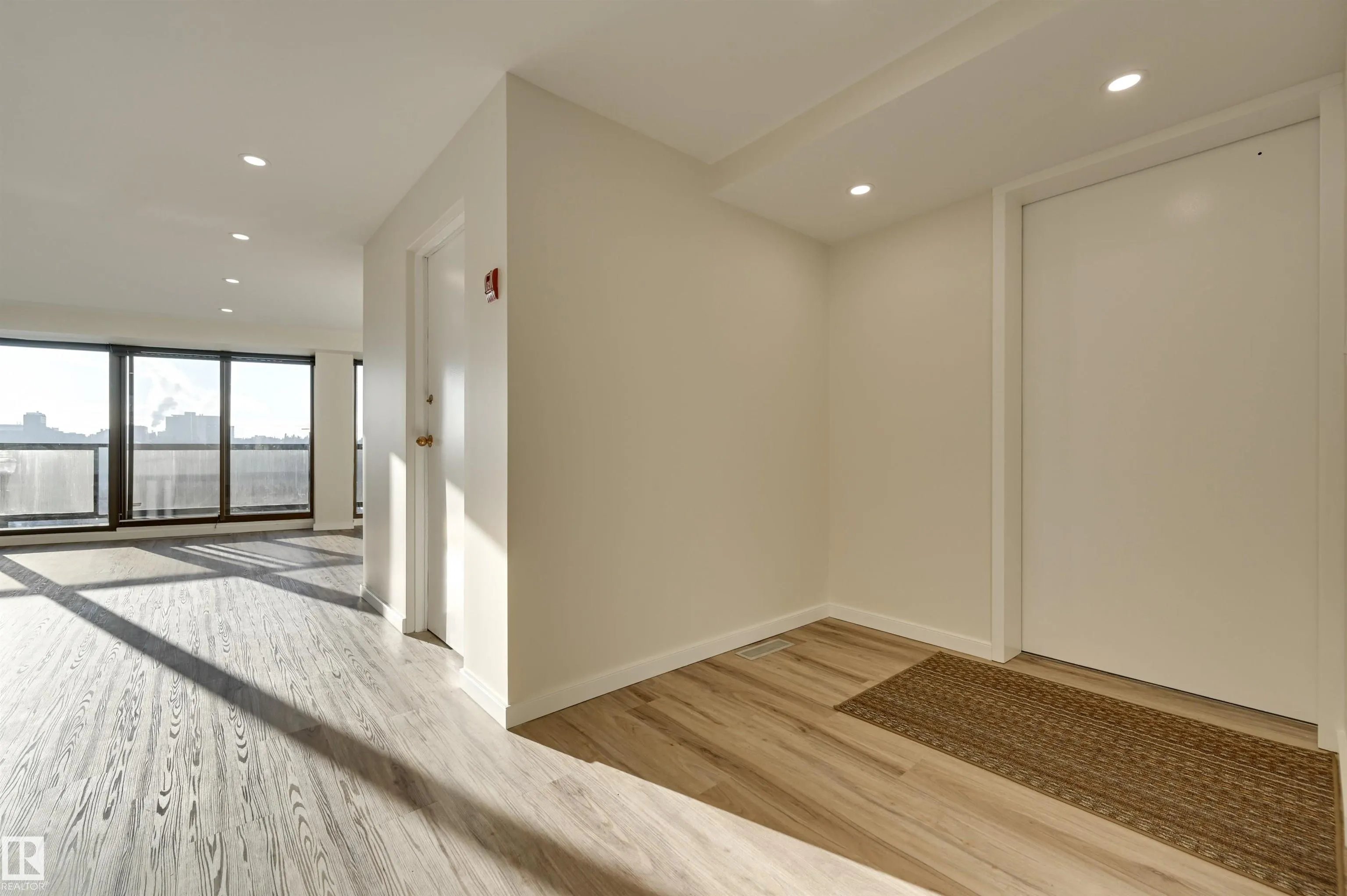 11960 100 Avenue