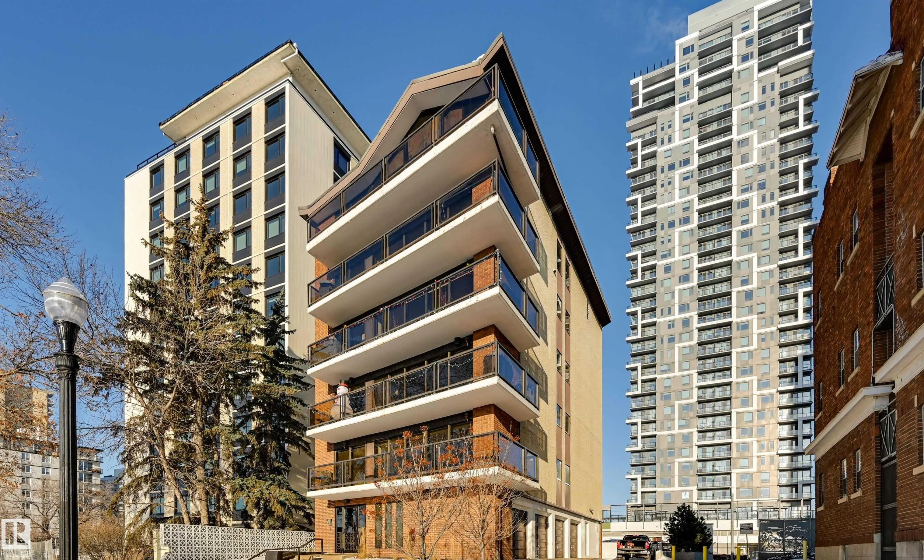 11960 100 Avenue