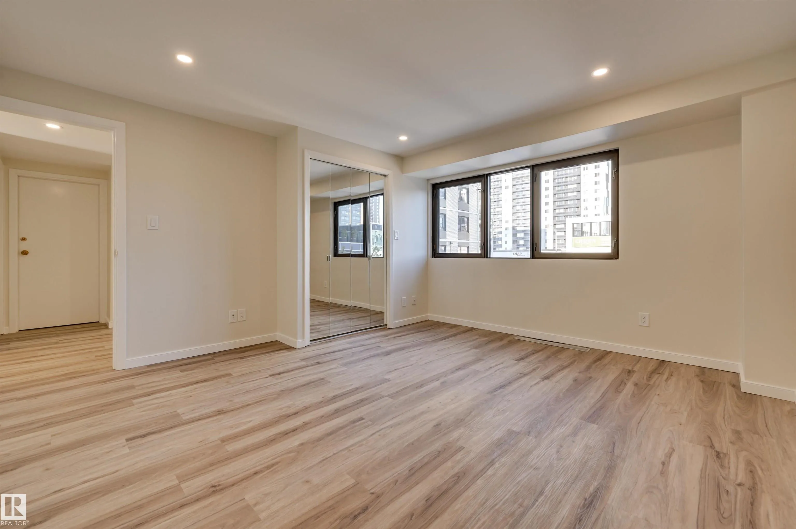 11960 100 Avenue