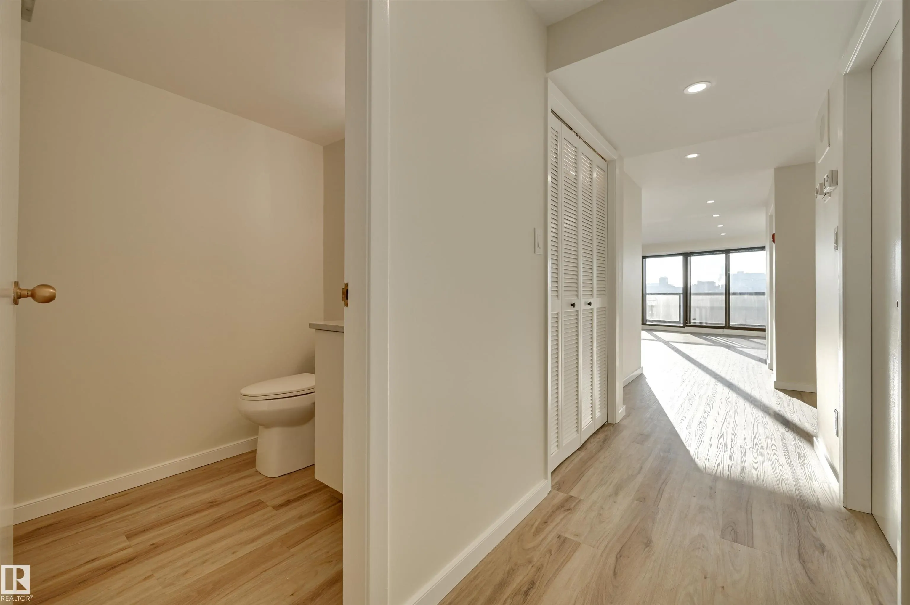 11960 100 Avenue