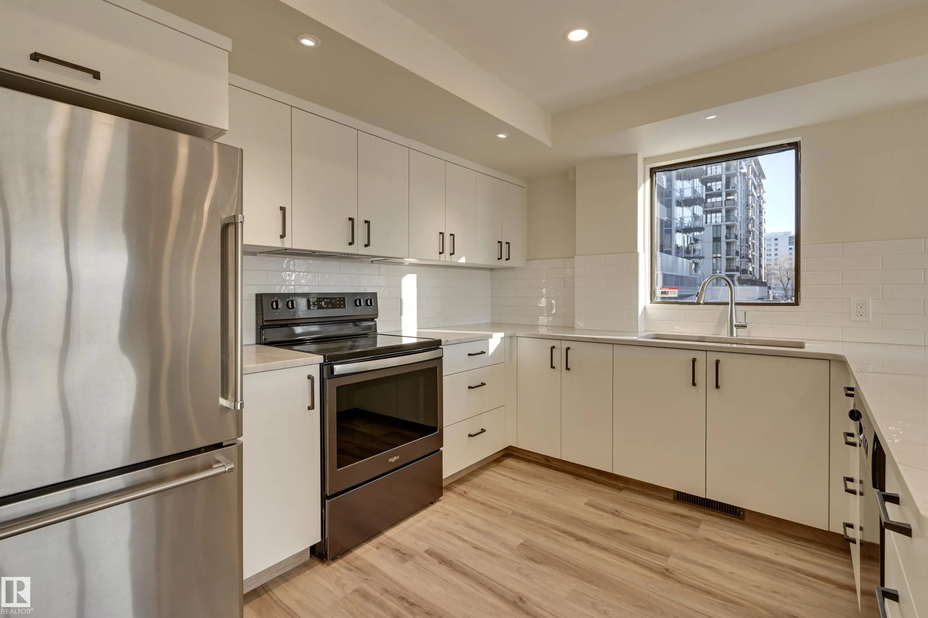 11960 100 Avenue