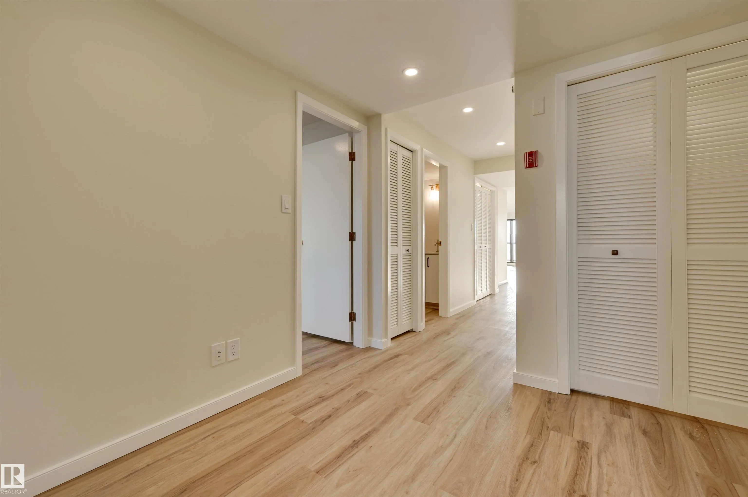 11960 100 Avenue