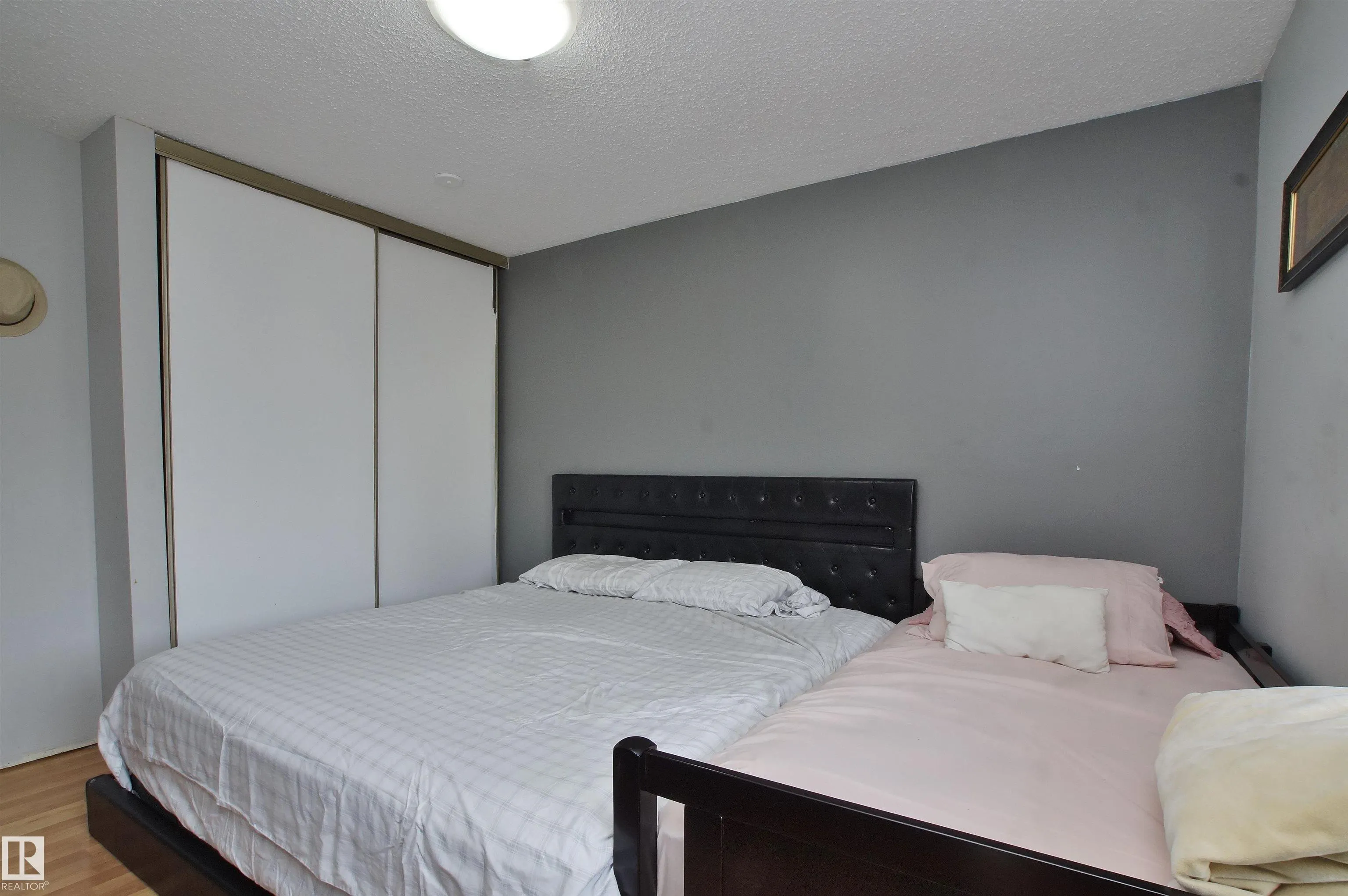 190 CLAREVIEW Road