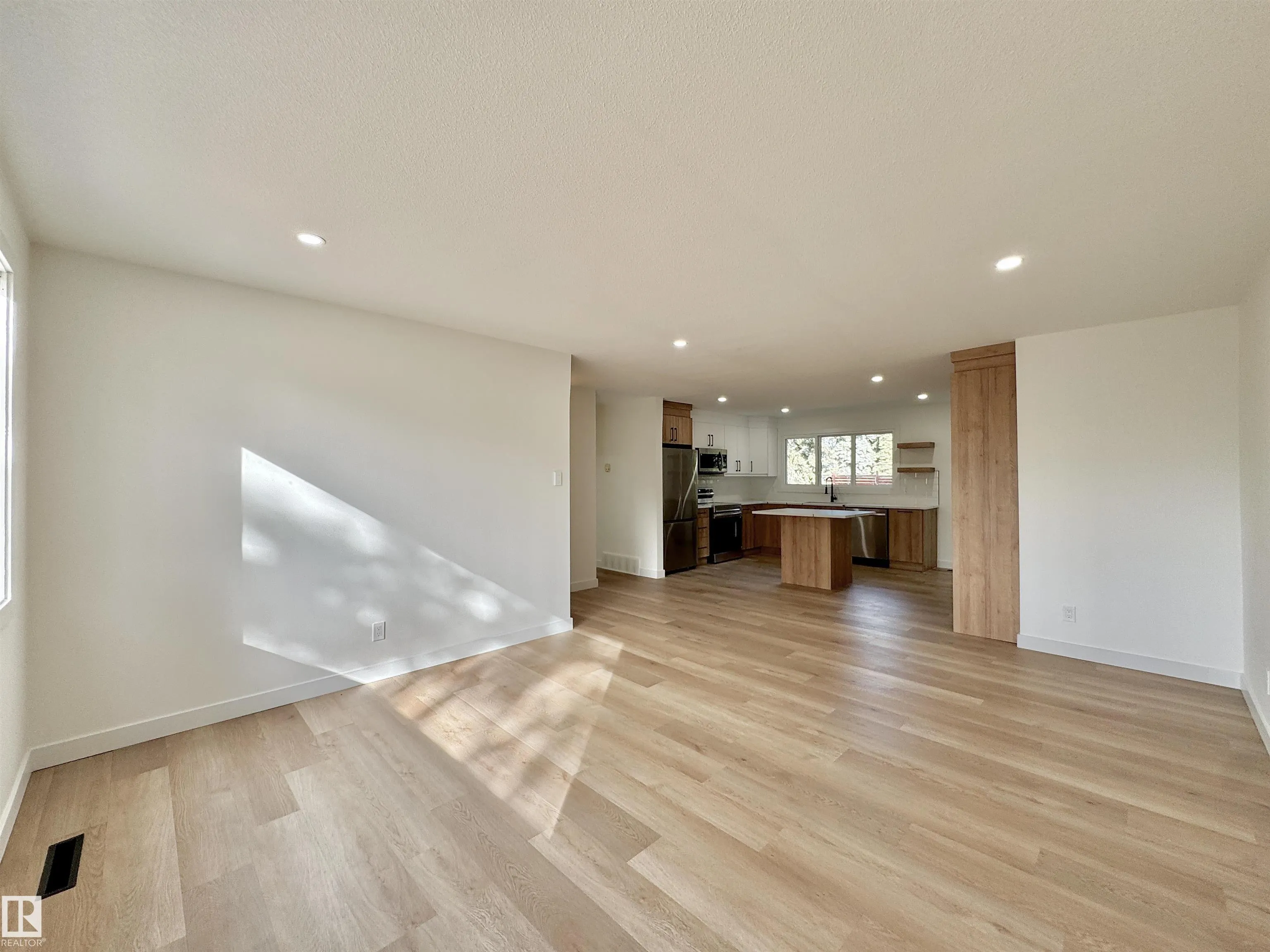 12 Sycamore Street