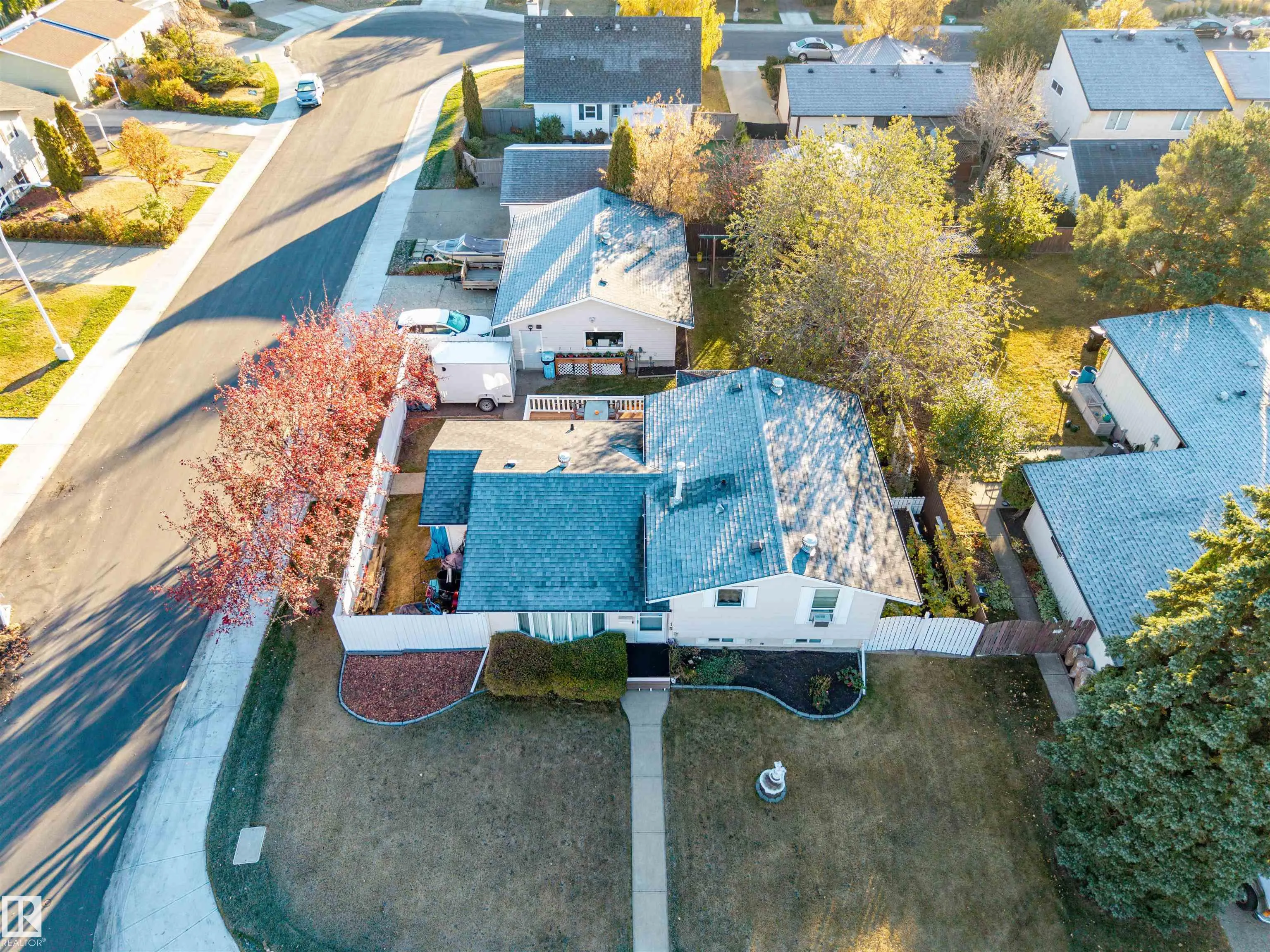 15 WILLIAM HUSTLER Crescent