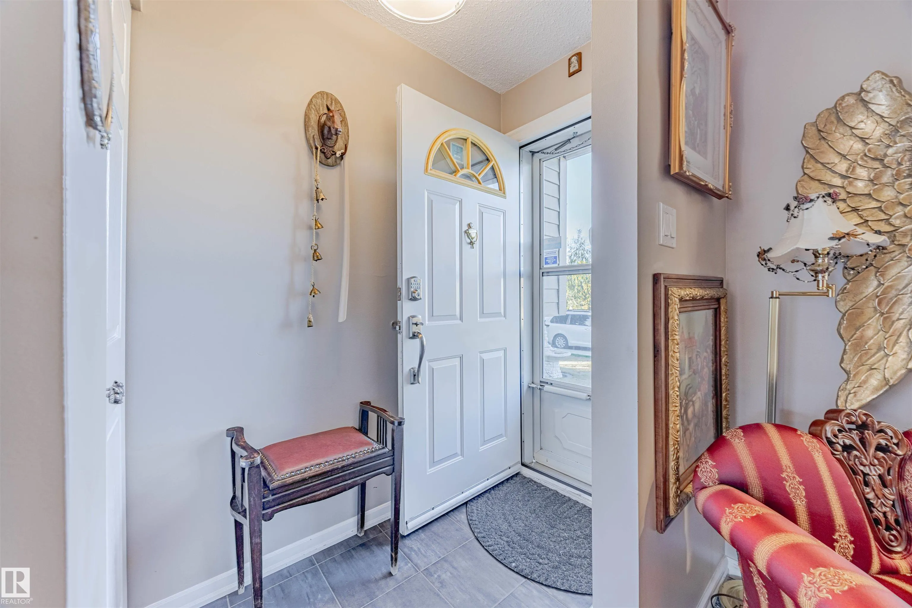 15 WILLIAM HUSTLER Crescent