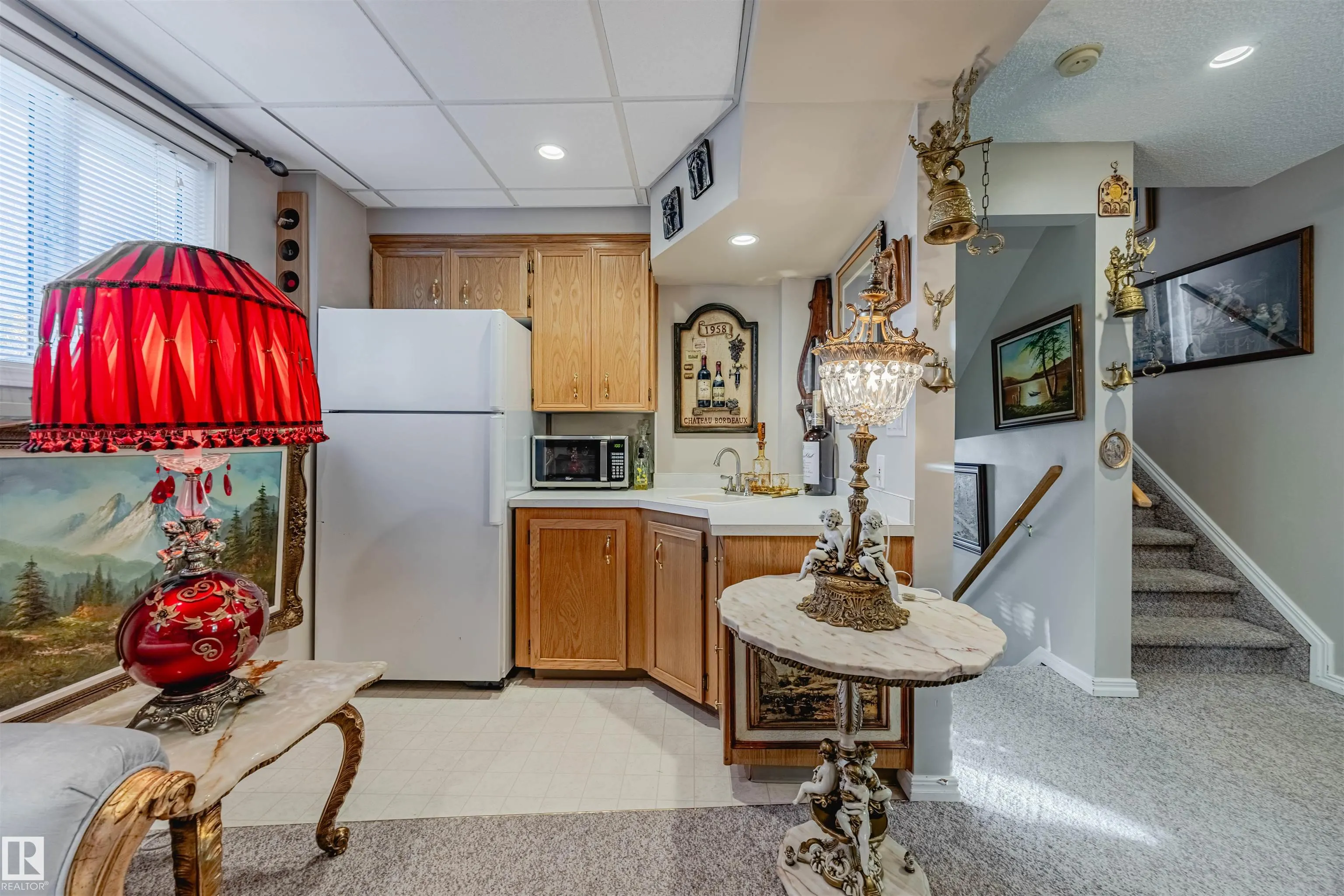 15 WILLIAM HUSTLER Crescent