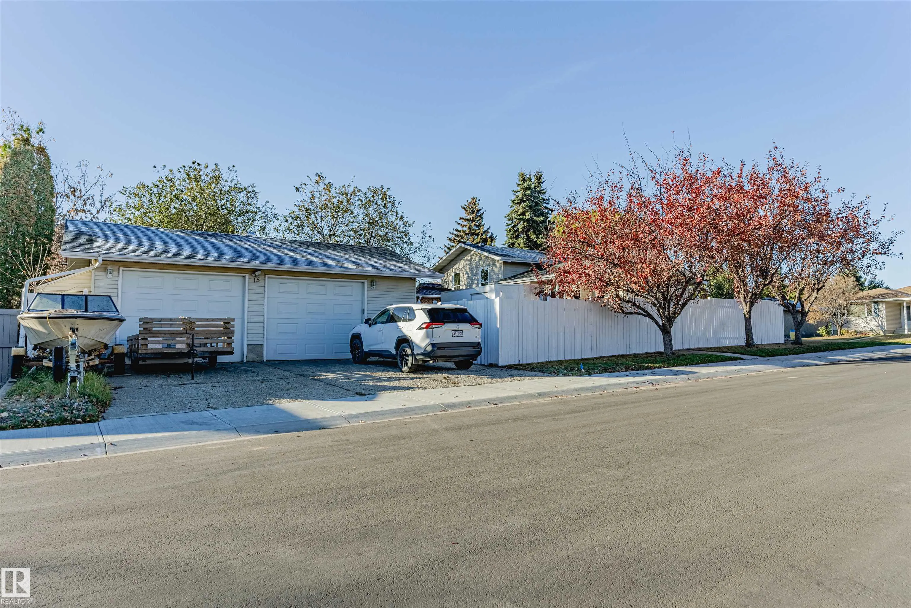 15 WILLIAM HUSTLER Crescent