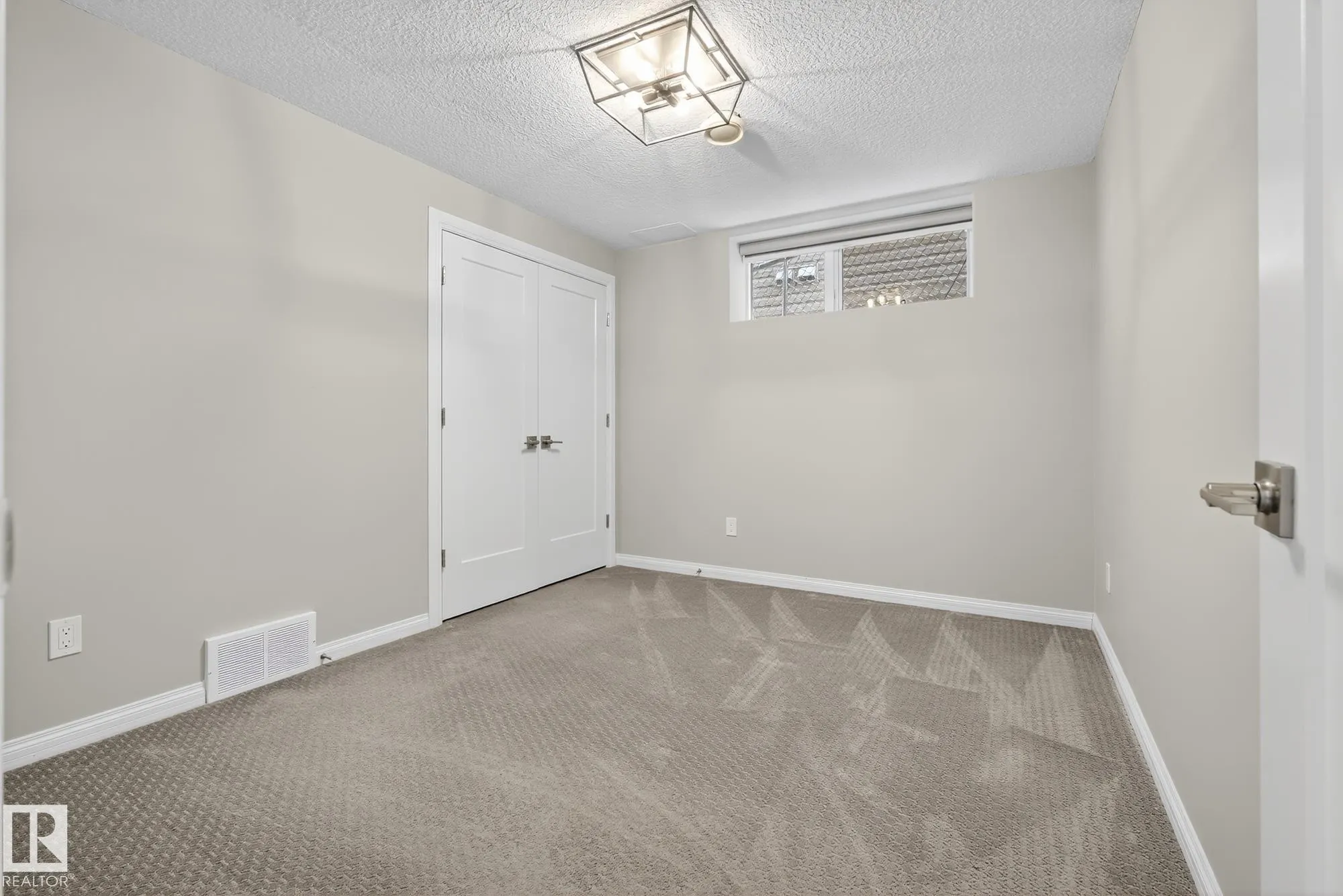 3419 CHICKADEE Drive