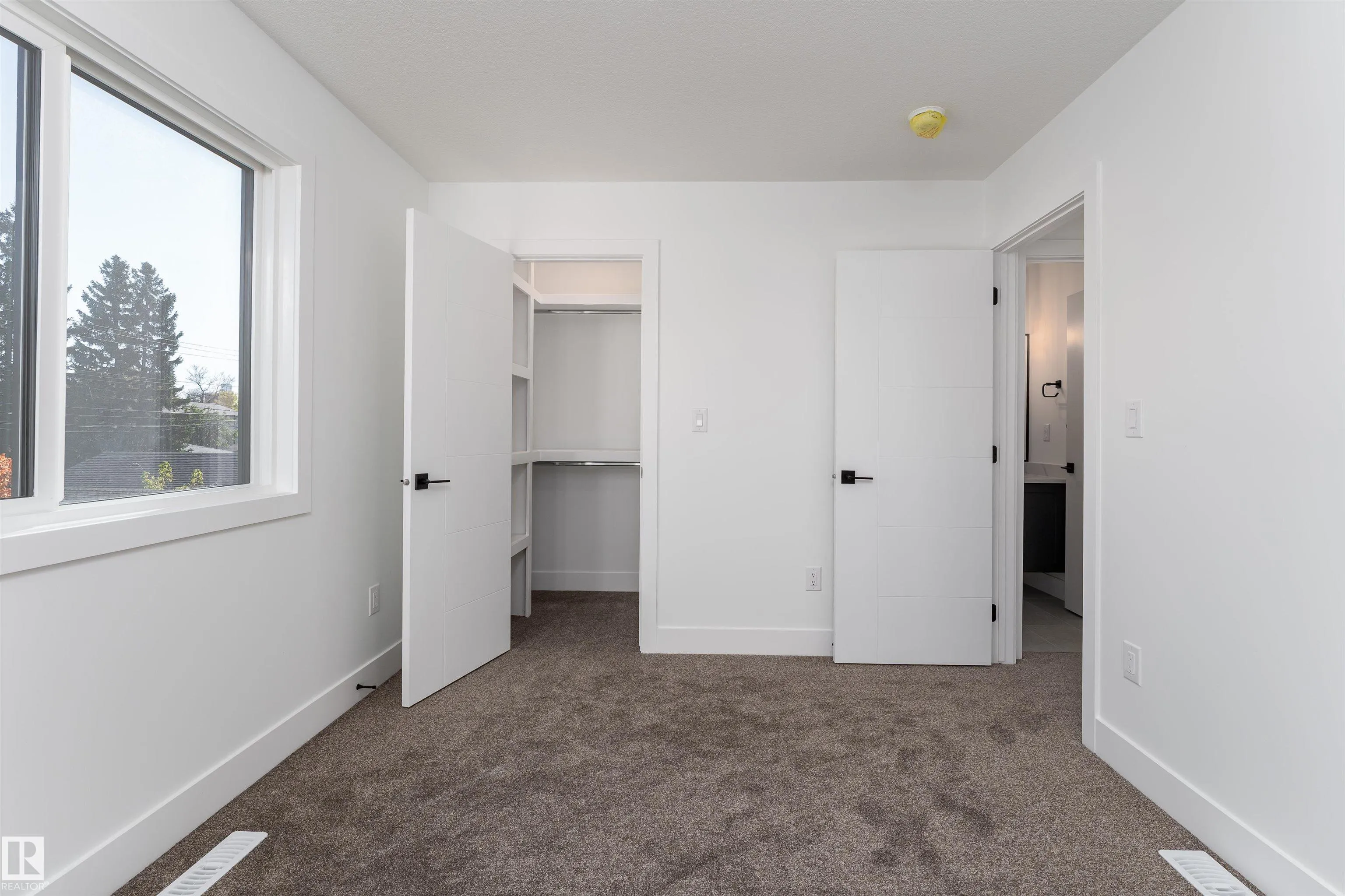 12031 124 Street