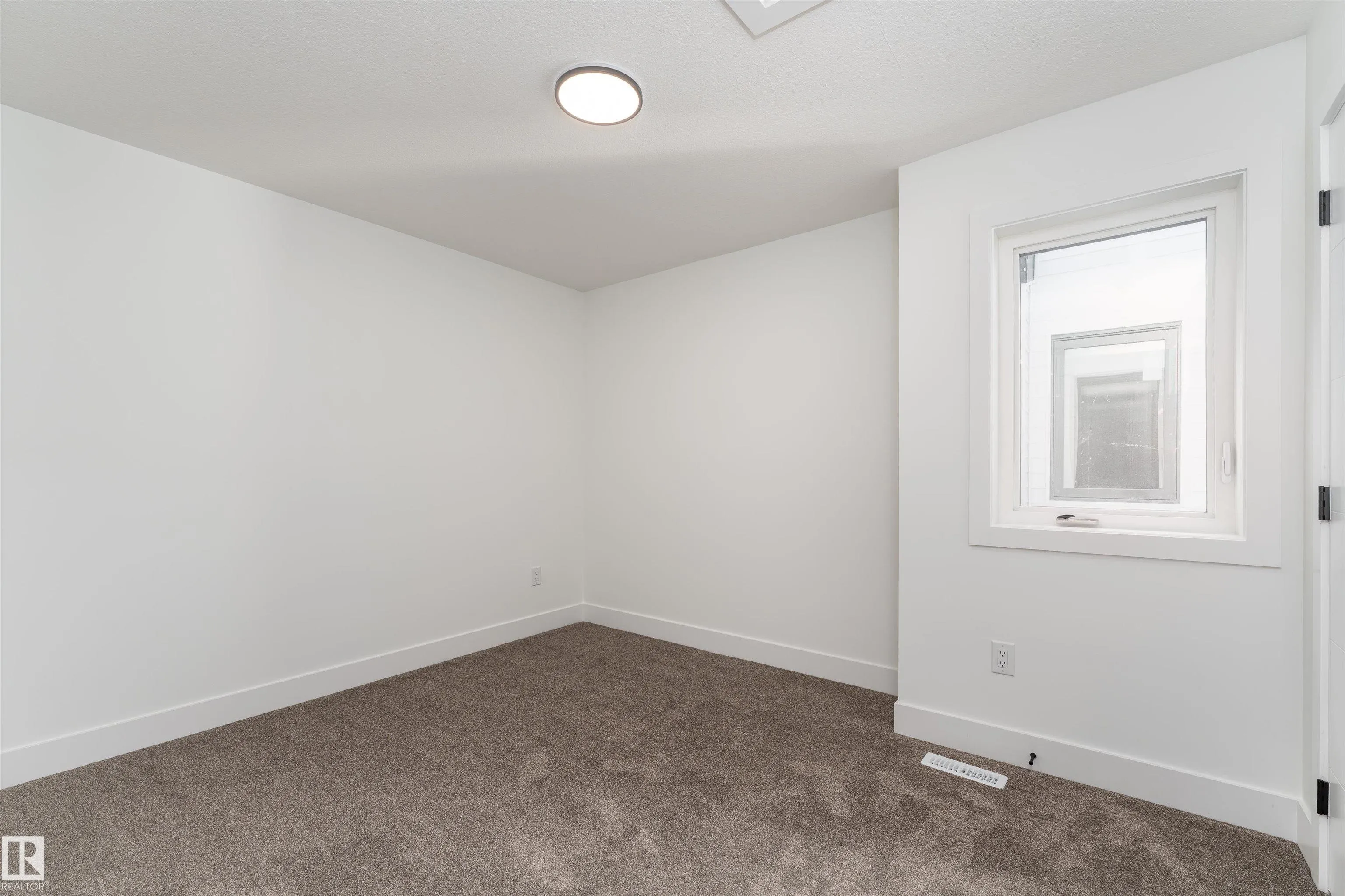 12031 124 Street