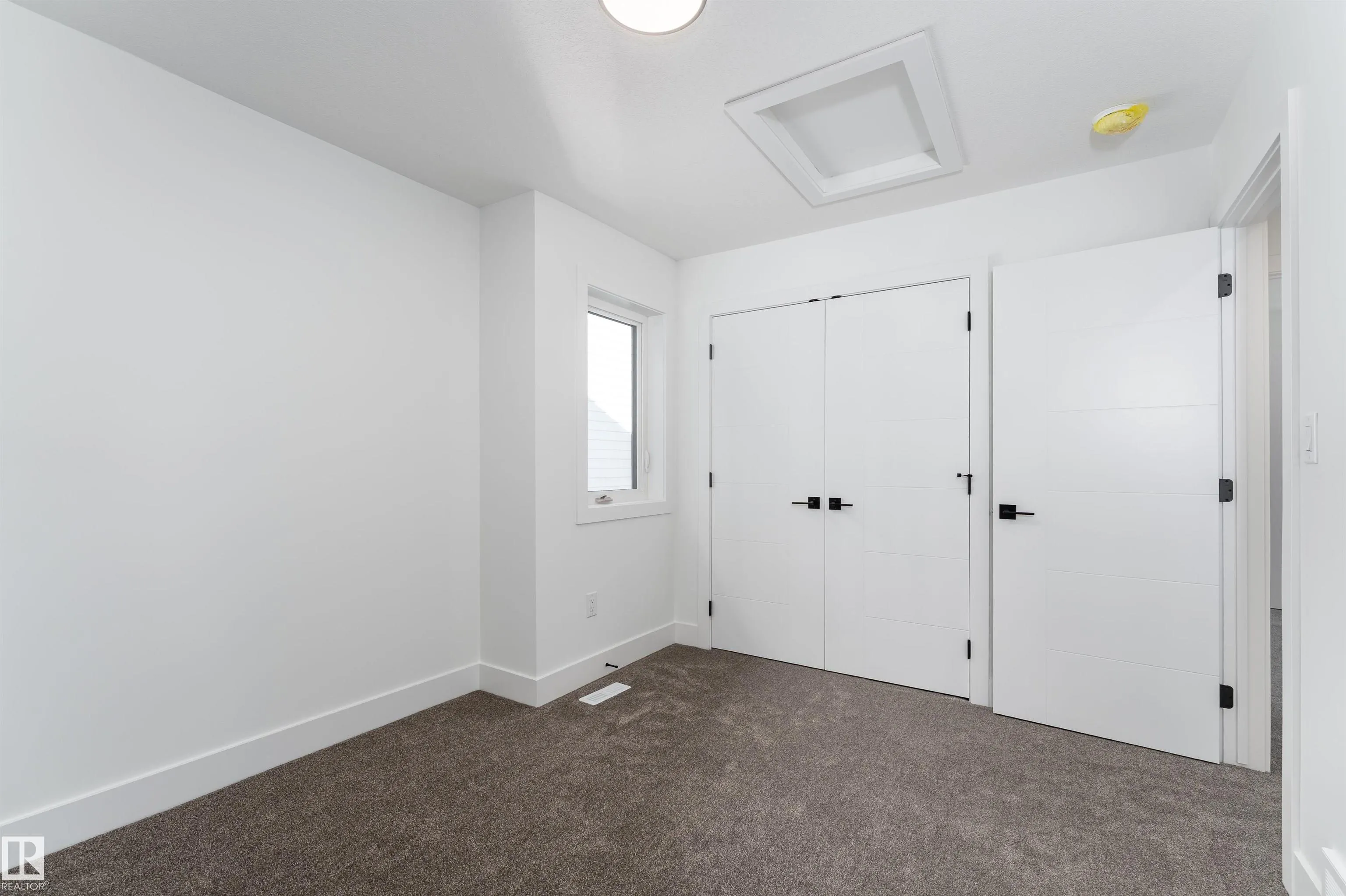 12031 124 Street