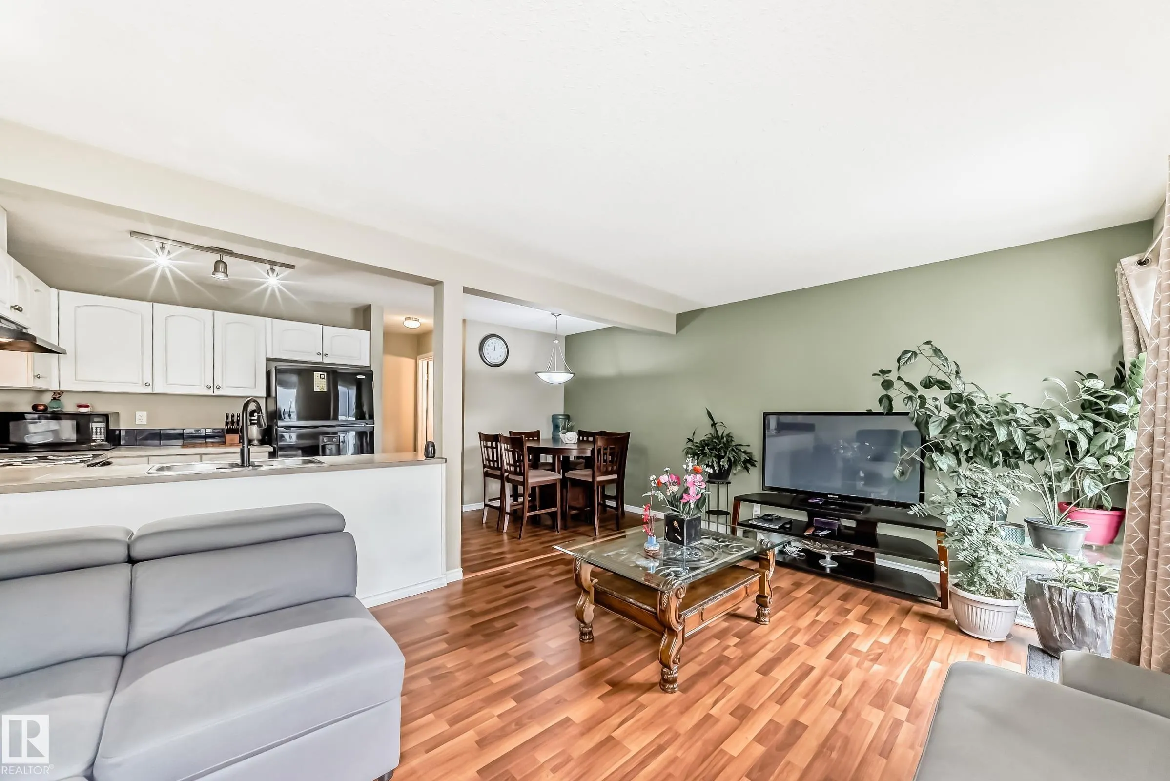 230 EDWARDS Drive