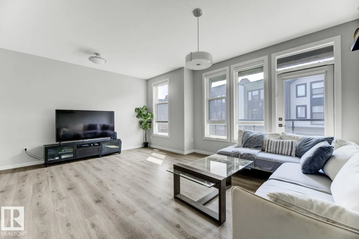 1304 RUTHERFORD RD