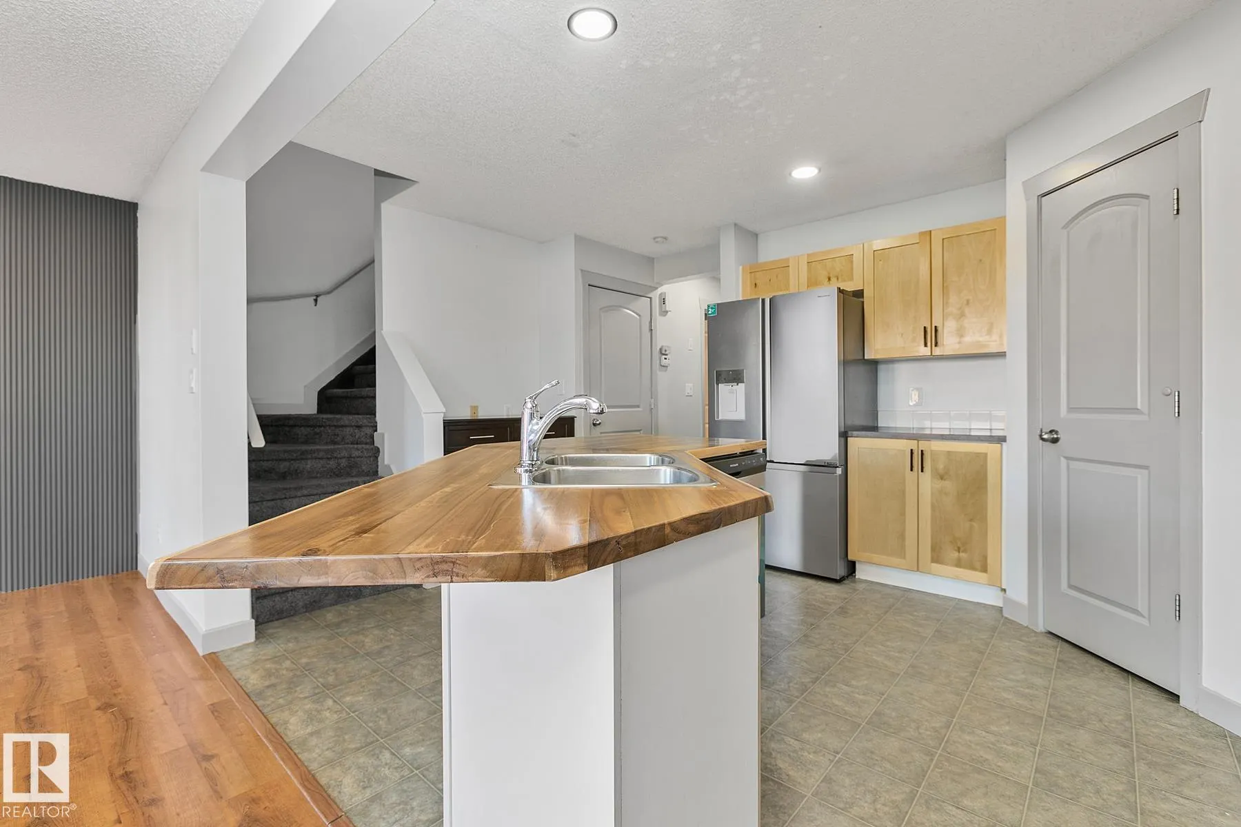 14208 36 Street