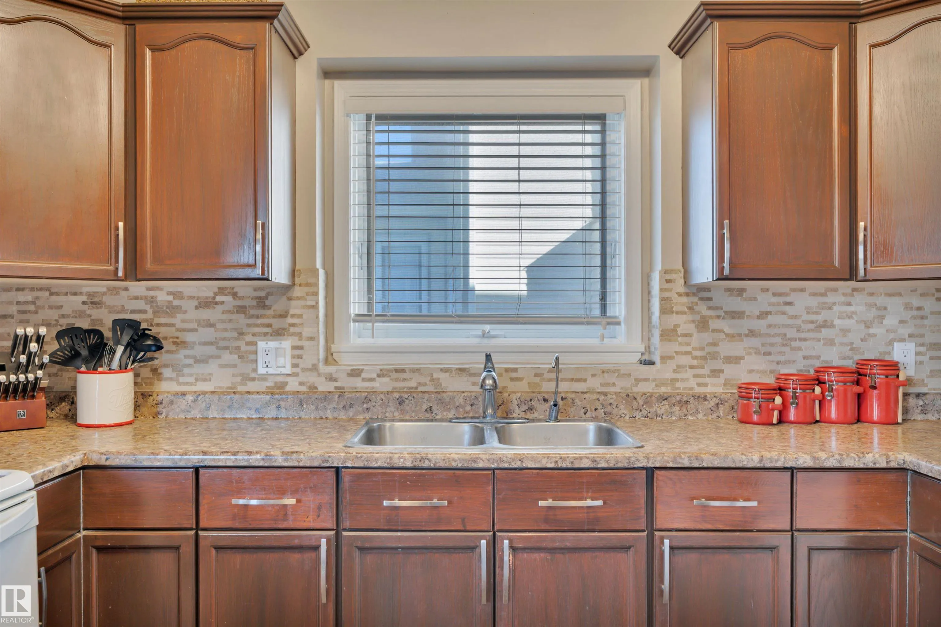 113 PIPESTONE Drive