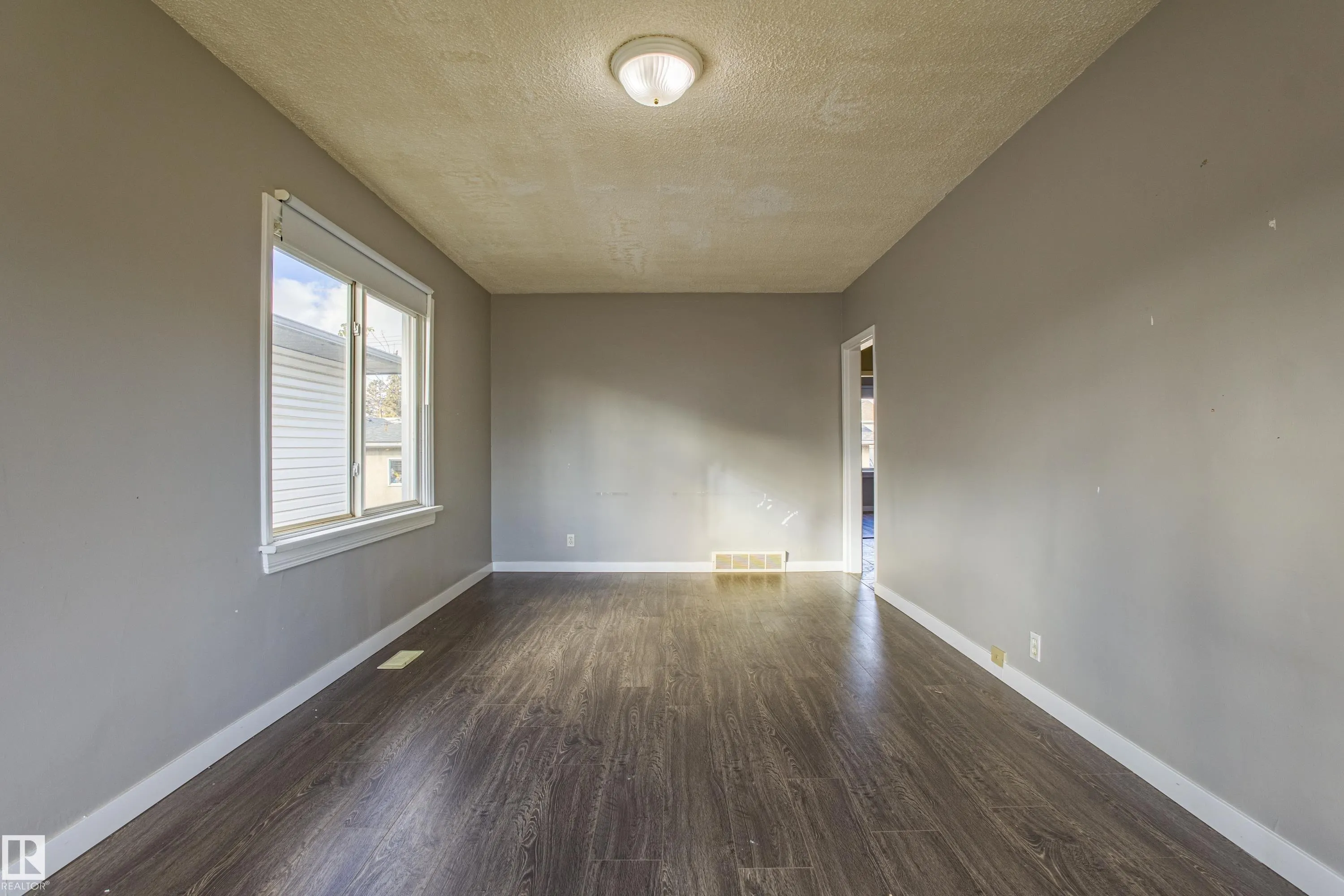 12716 12718 94 Street