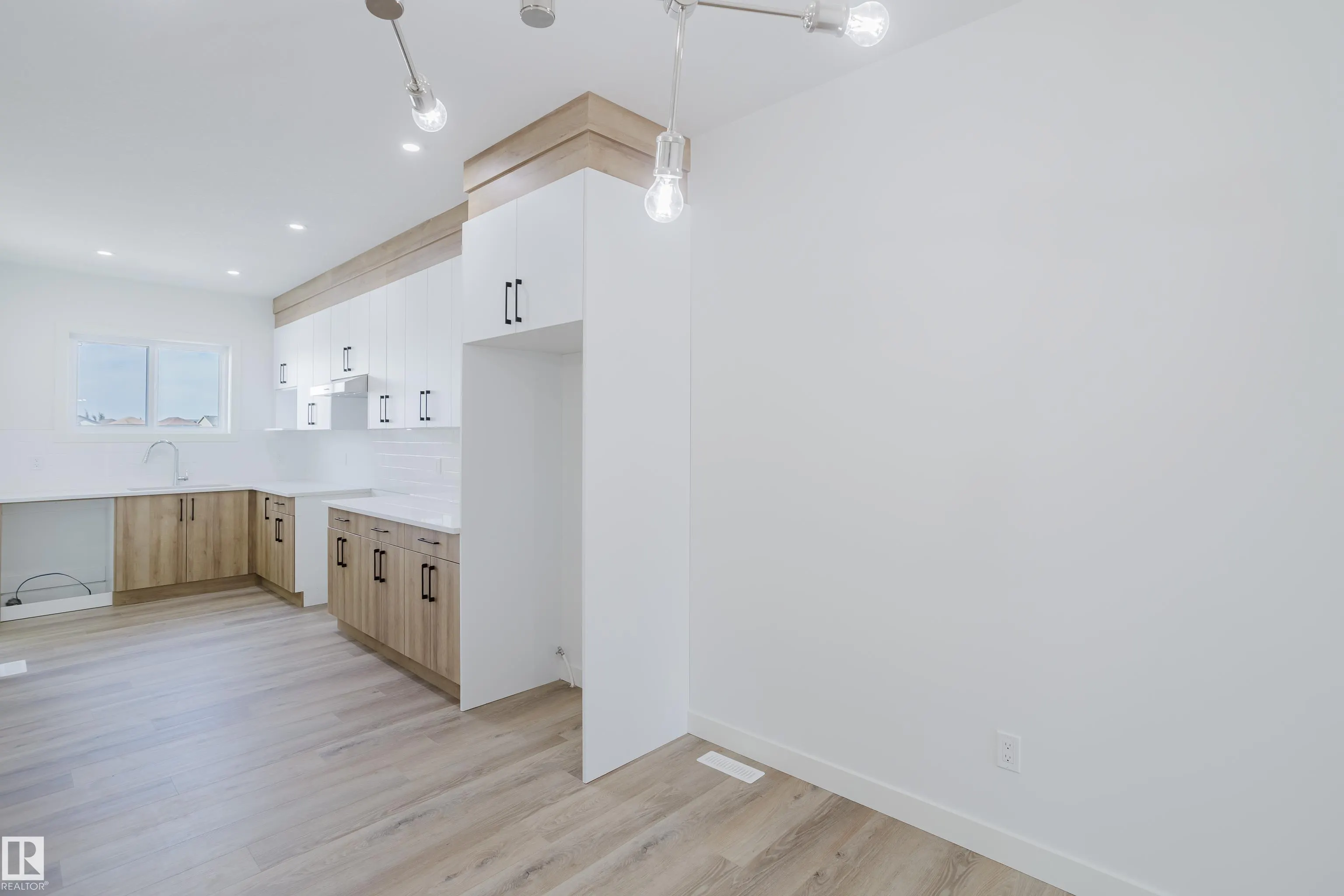 263 Munn Way