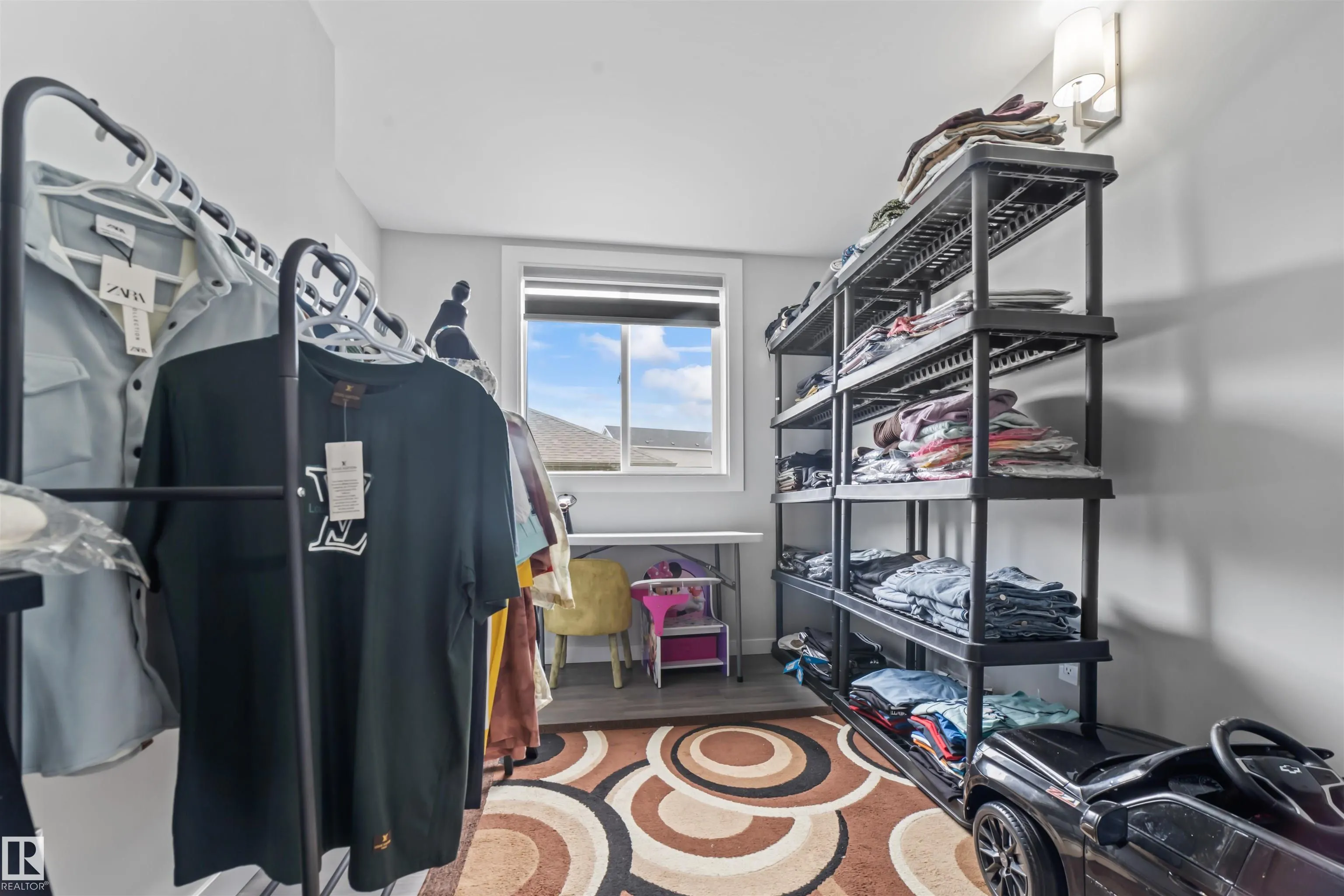 2153 MAPLE Road
