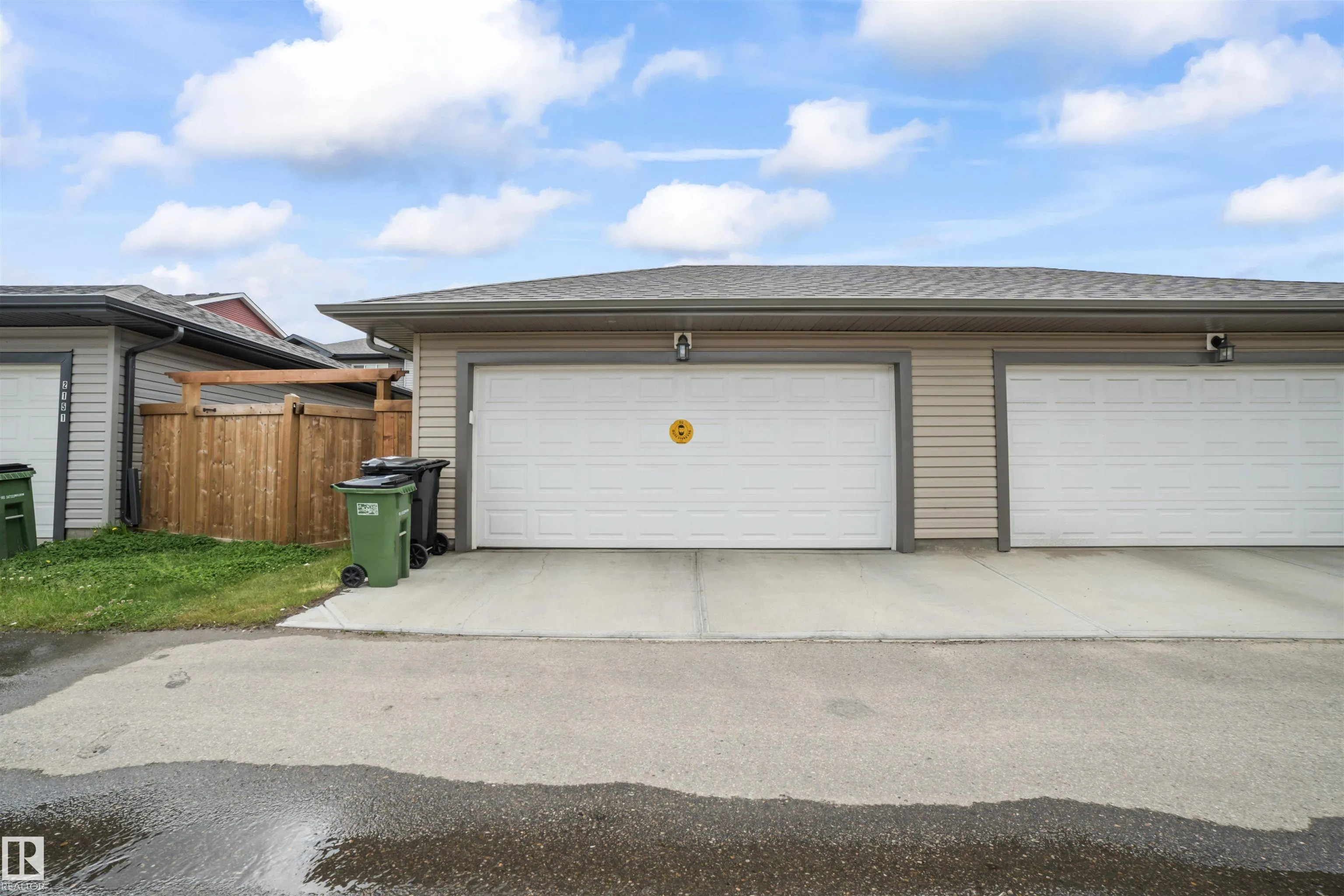 2153 MAPLE Road