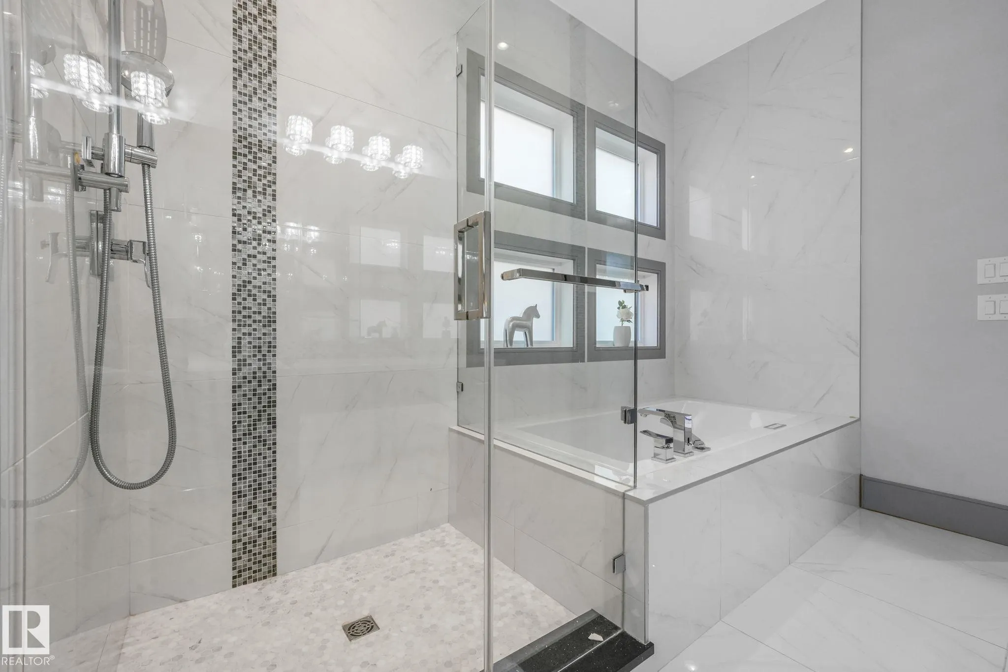 3510 WATSON Point(e)