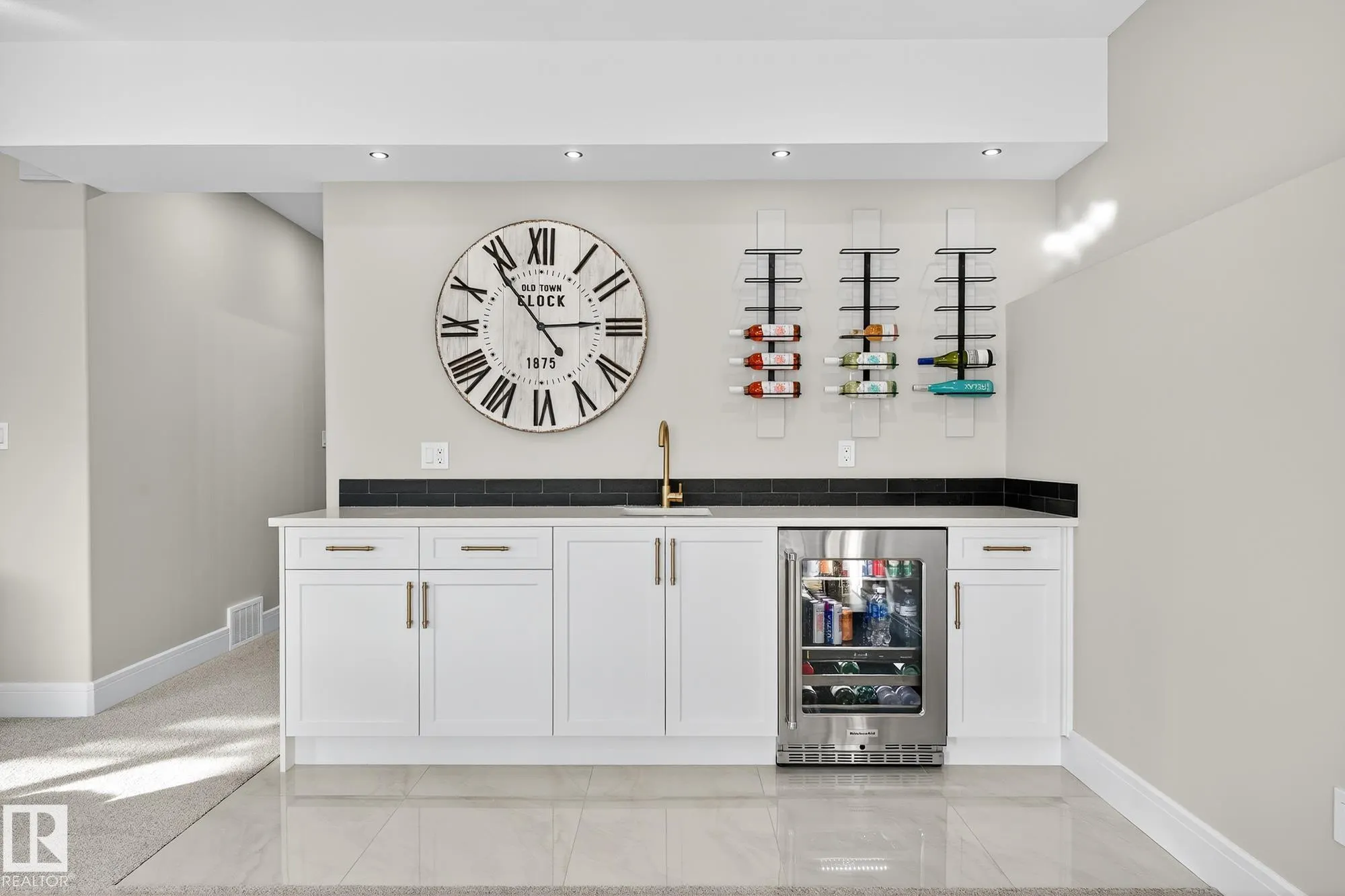 37 EDGEFIELD Way