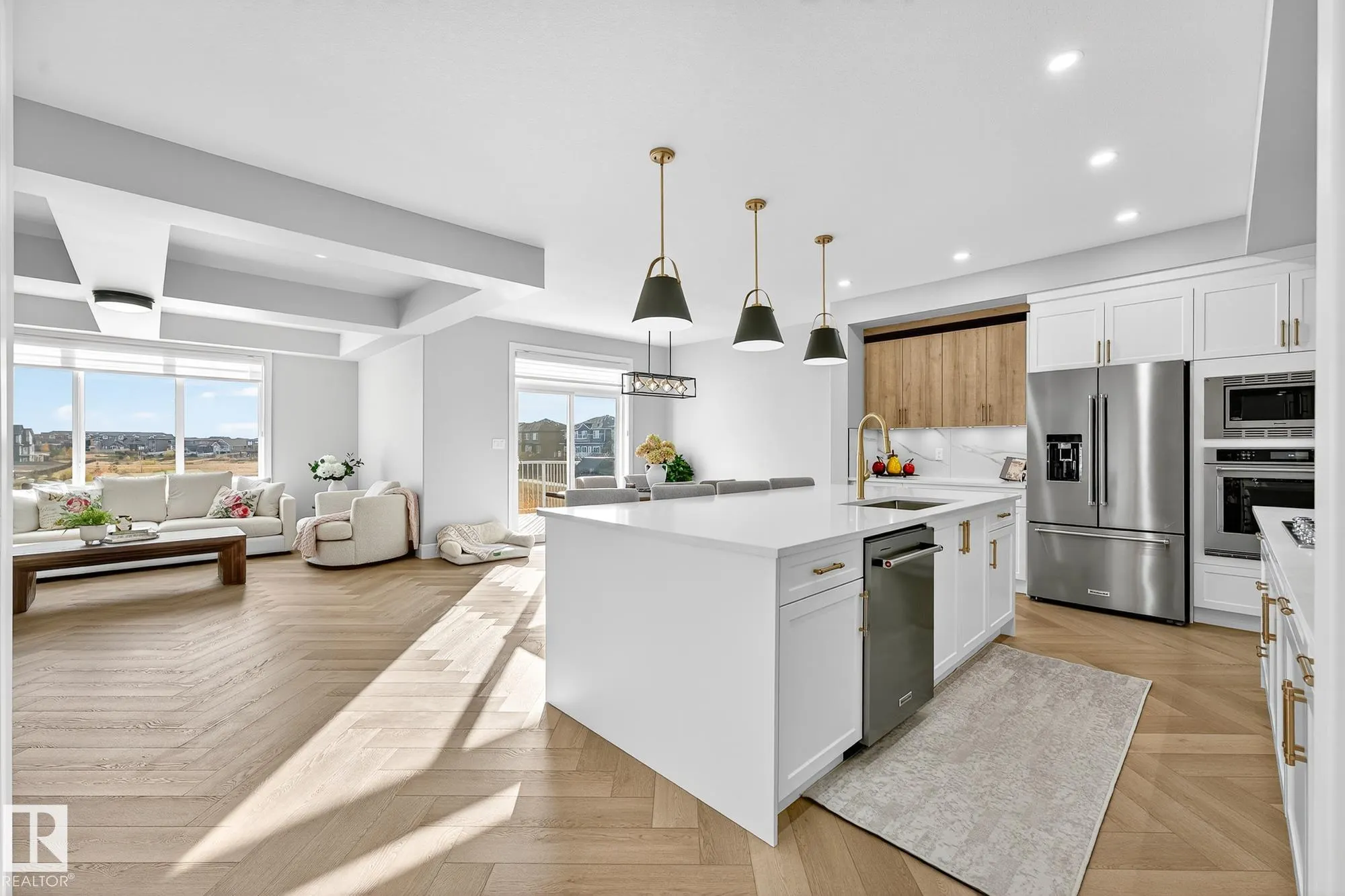 37 EDGEFIELD Way