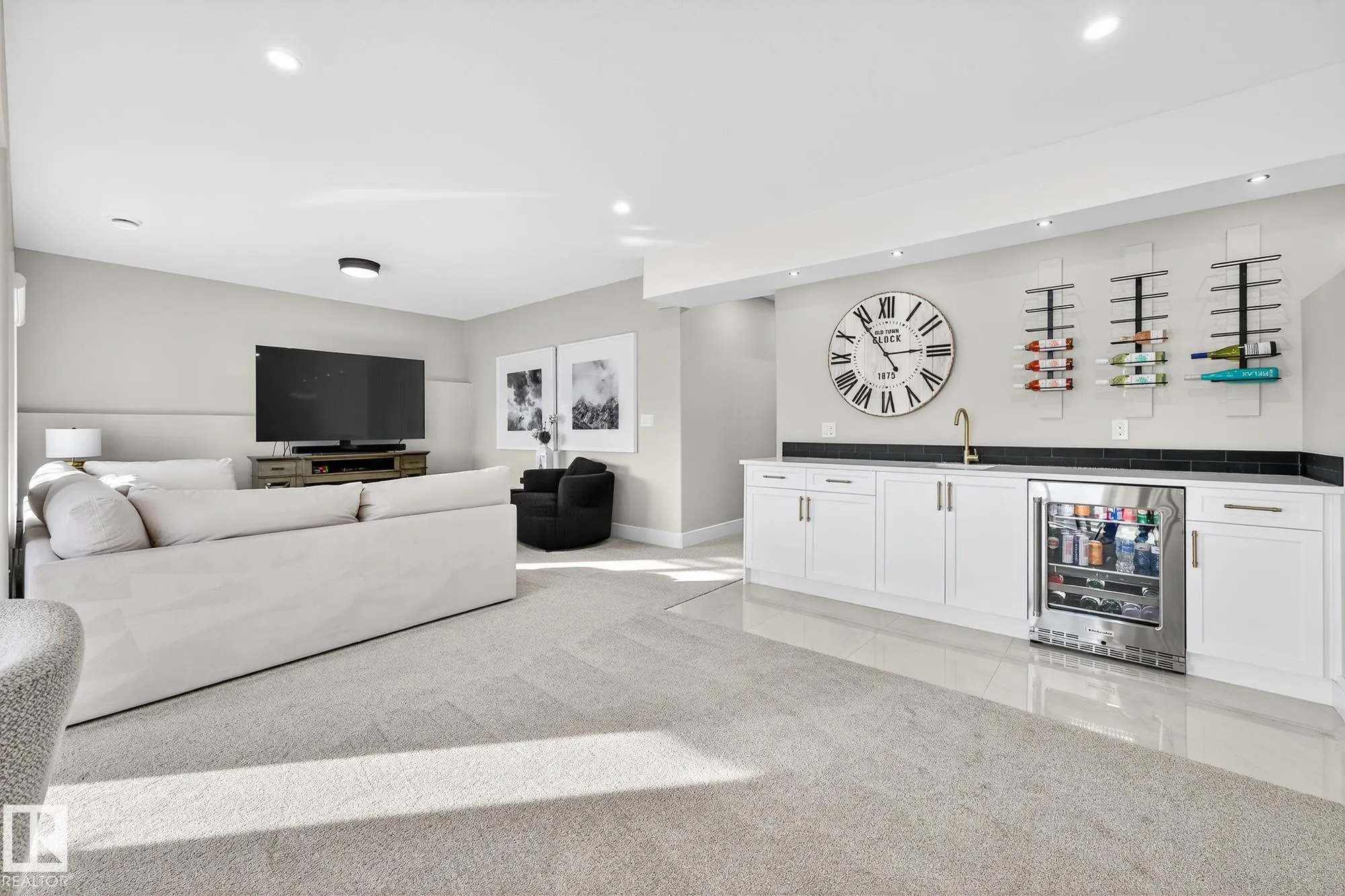 37 EDGEFIELD Way
