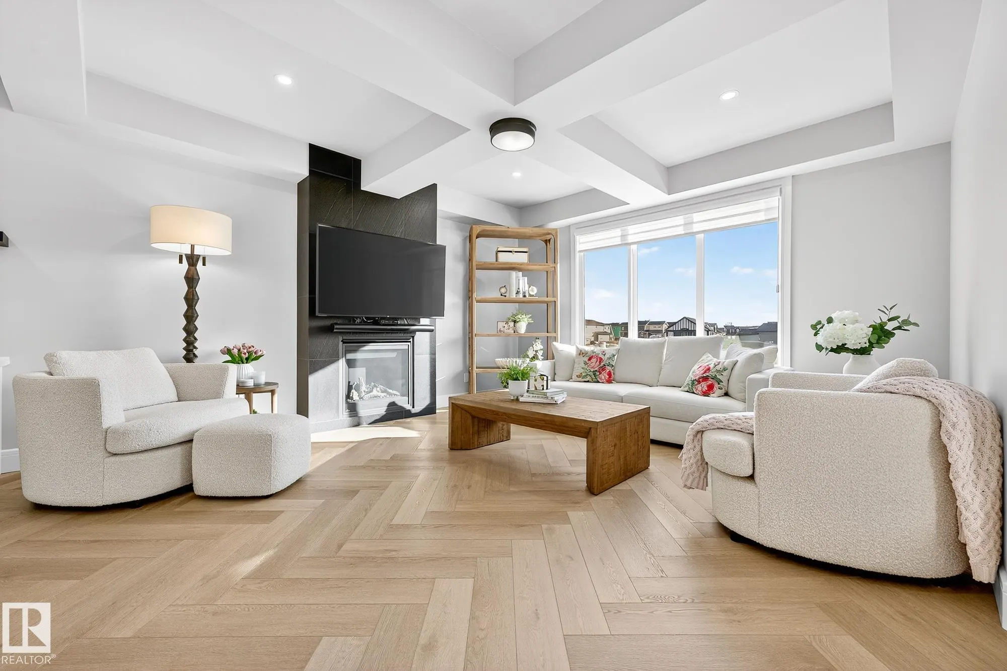 37 EDGEFIELD Way