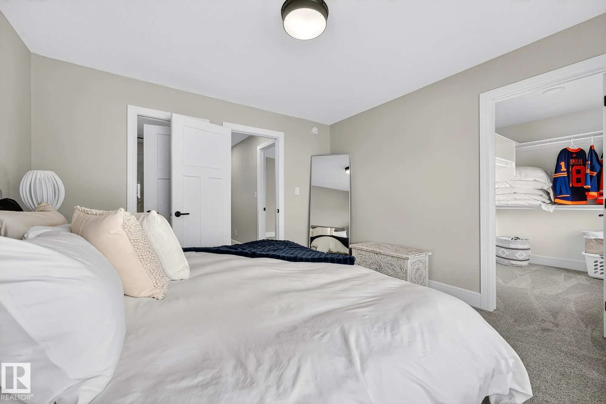 37 EDGEFIELD Way