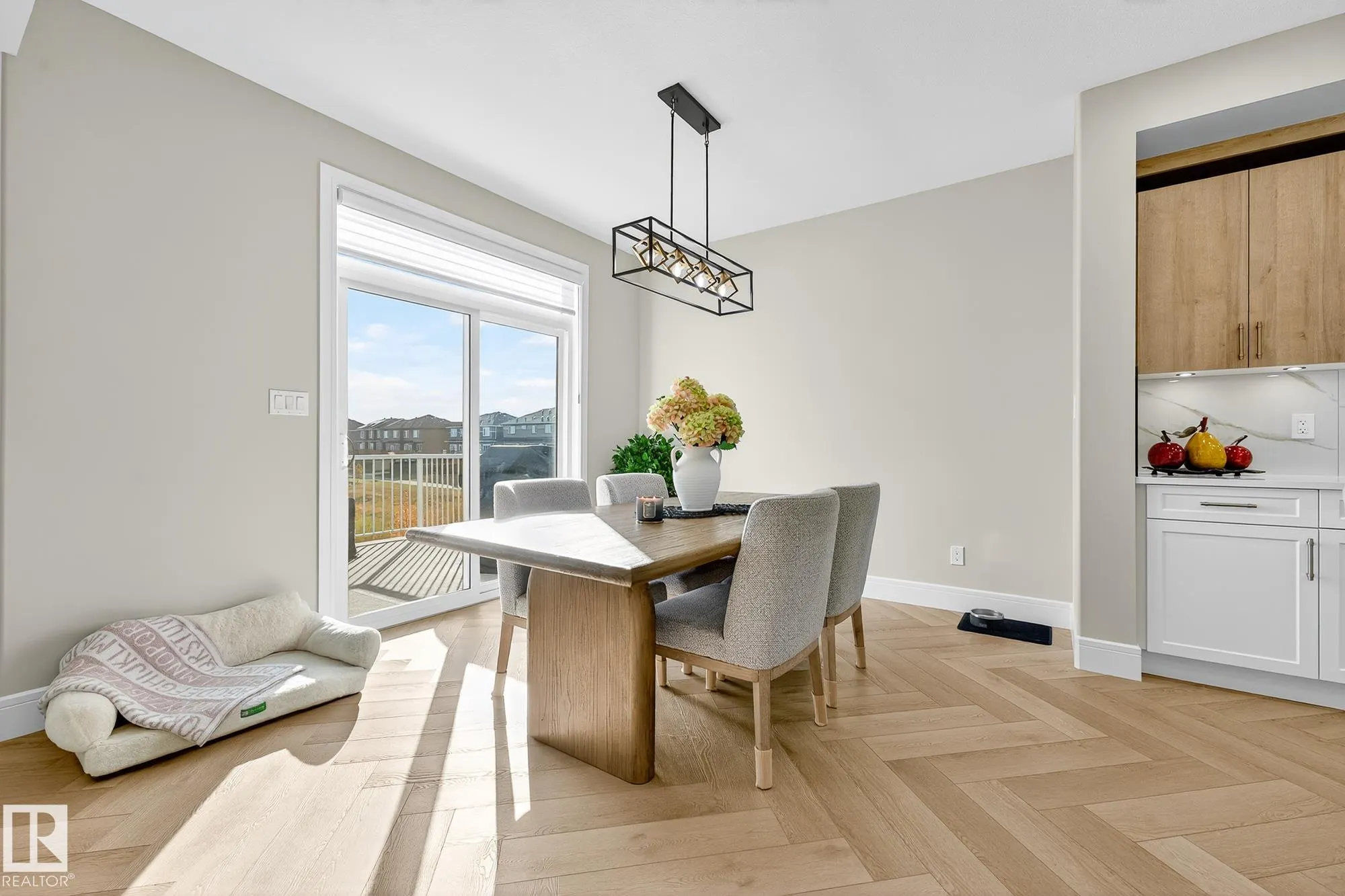 37 EDGEFIELD Way